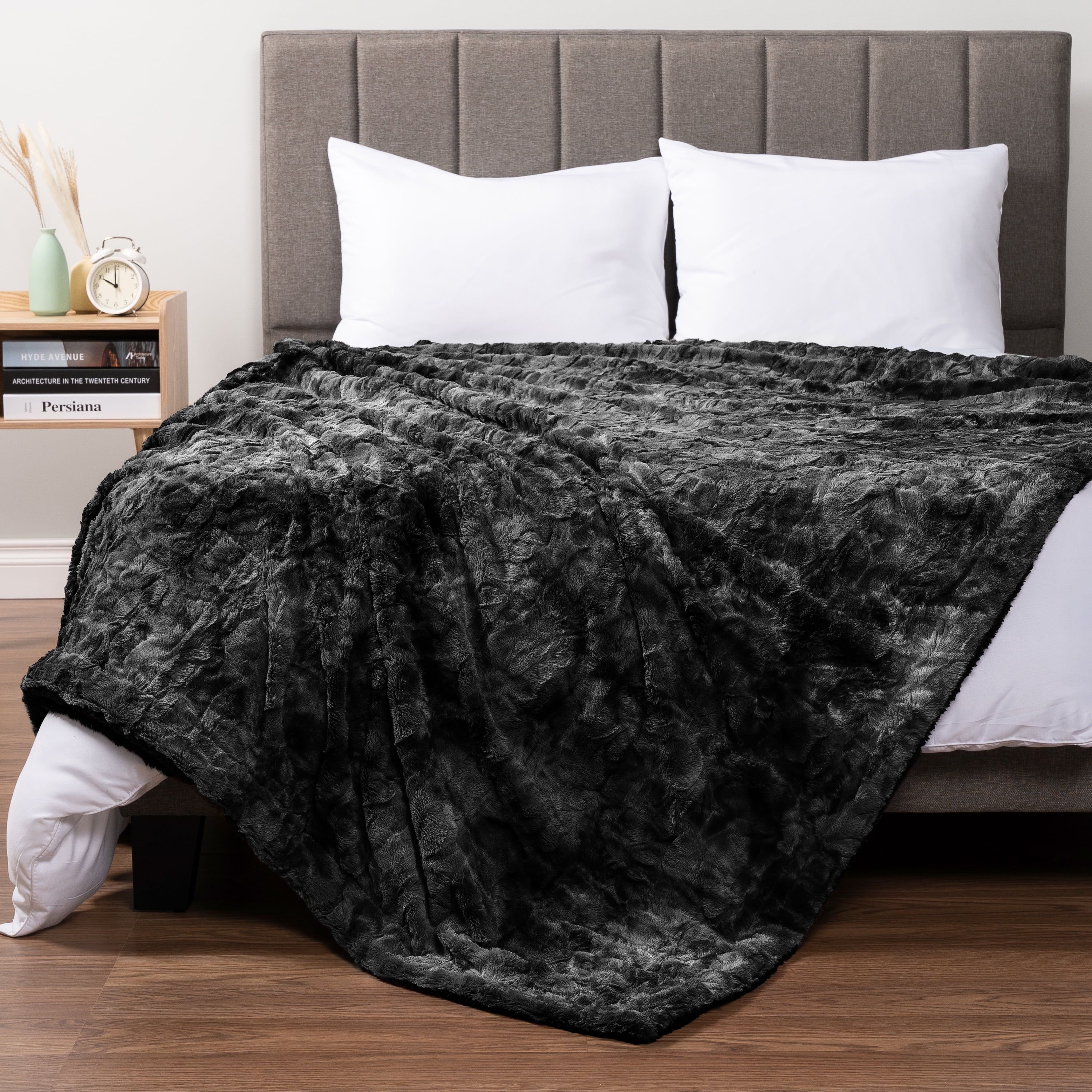 PAVILIA Faux Fur Queen Bed Blanket Tie-Dye Black, Soft Fuzzy Warm Sherpa Blanket for Bed, Fluffy Plush Thick Fleece Blanket for Couch Sofa, Reversible Furry Shaggy Large Blanket, Black 90x90