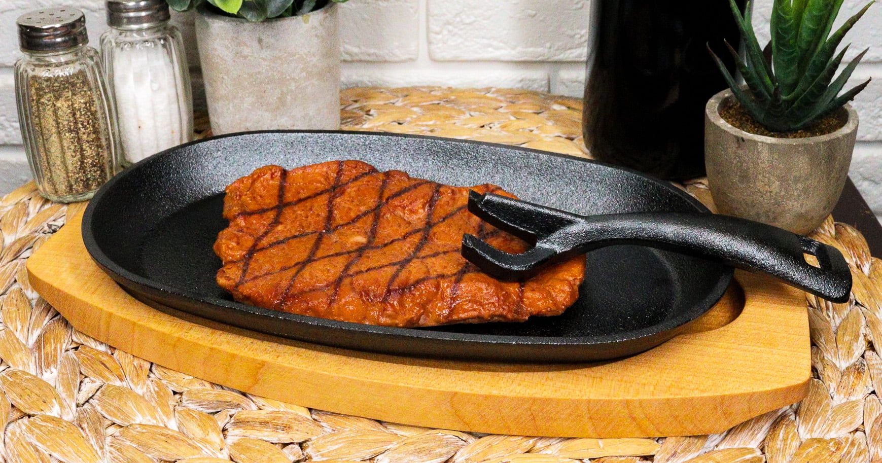 Personal Cast Iron Sizzling Fajita Skillet with Wooden Base