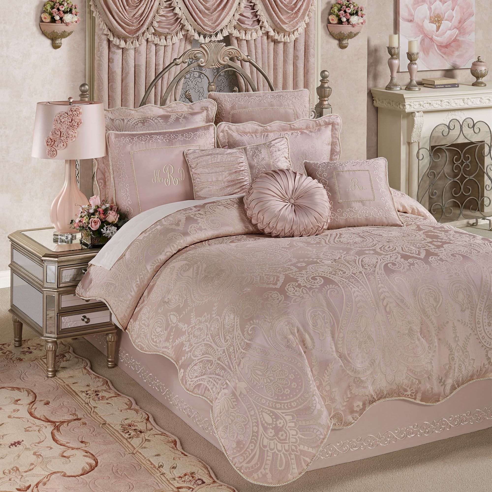 Blush Queen Jacquard Woven Comforter Set with Shams