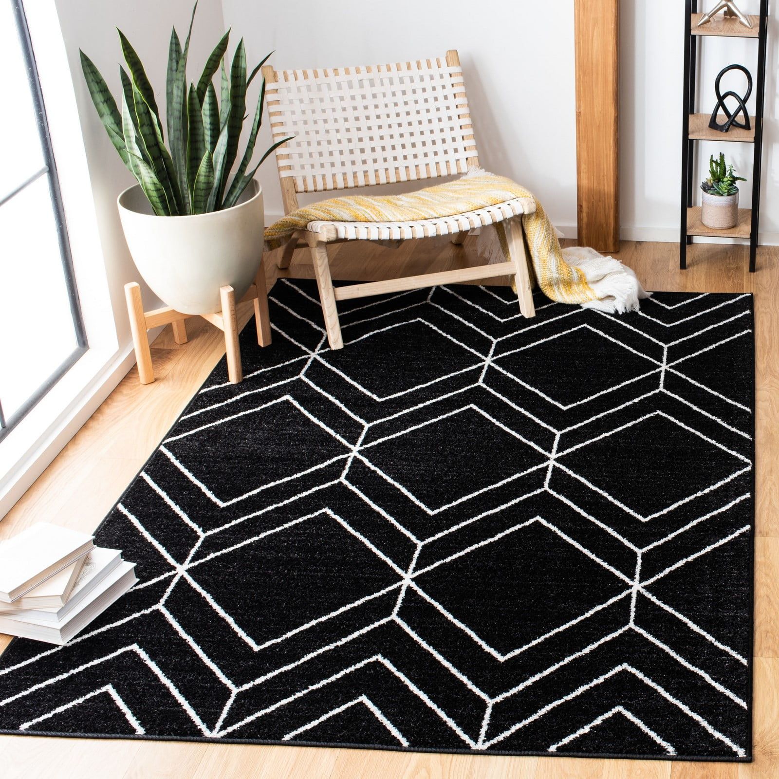 Adirondack Caitriona Geometric 9' x 12' Black/Ivory Area Rug