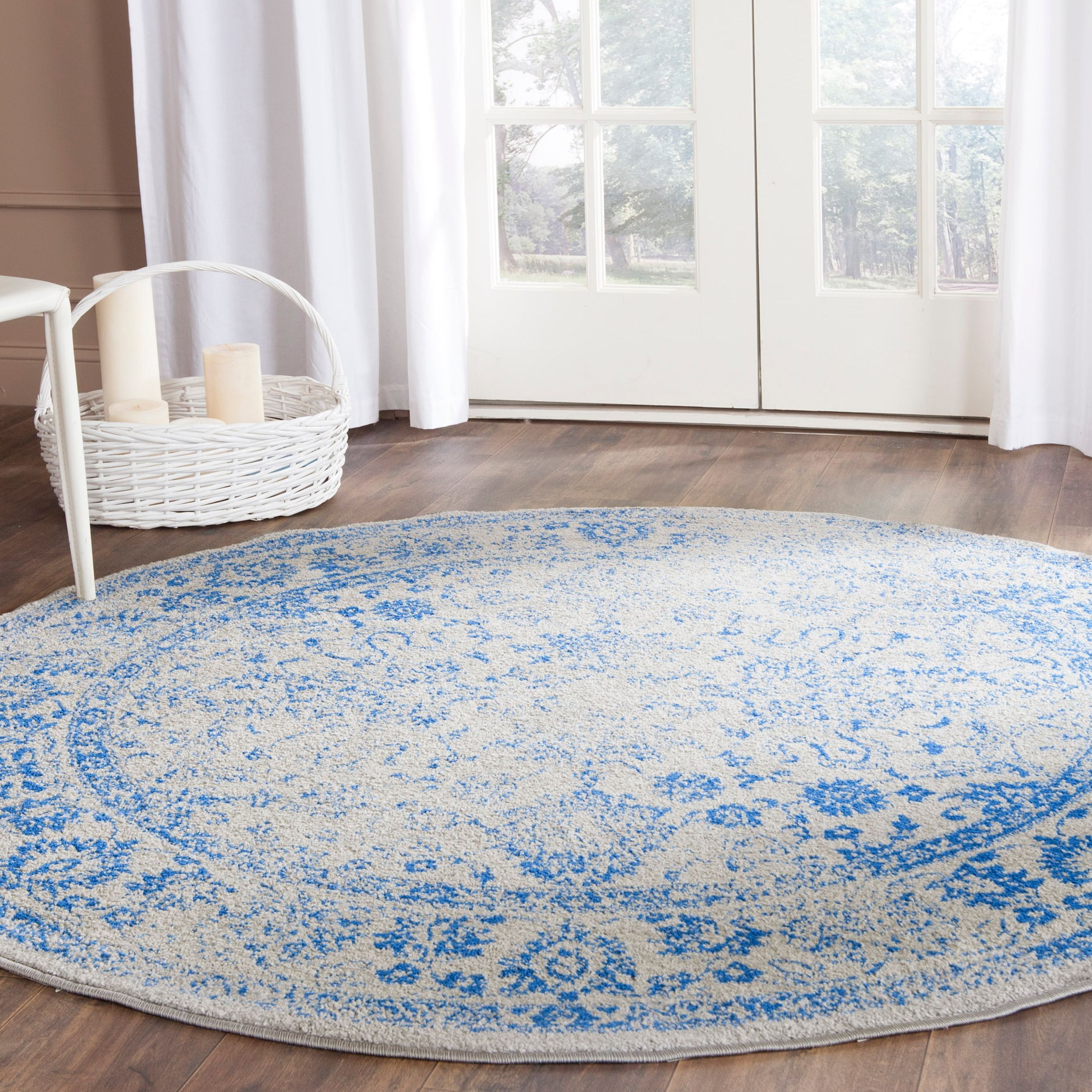 Chic Grey & Blue Oriental Synthetic 6' Round Area Rug
