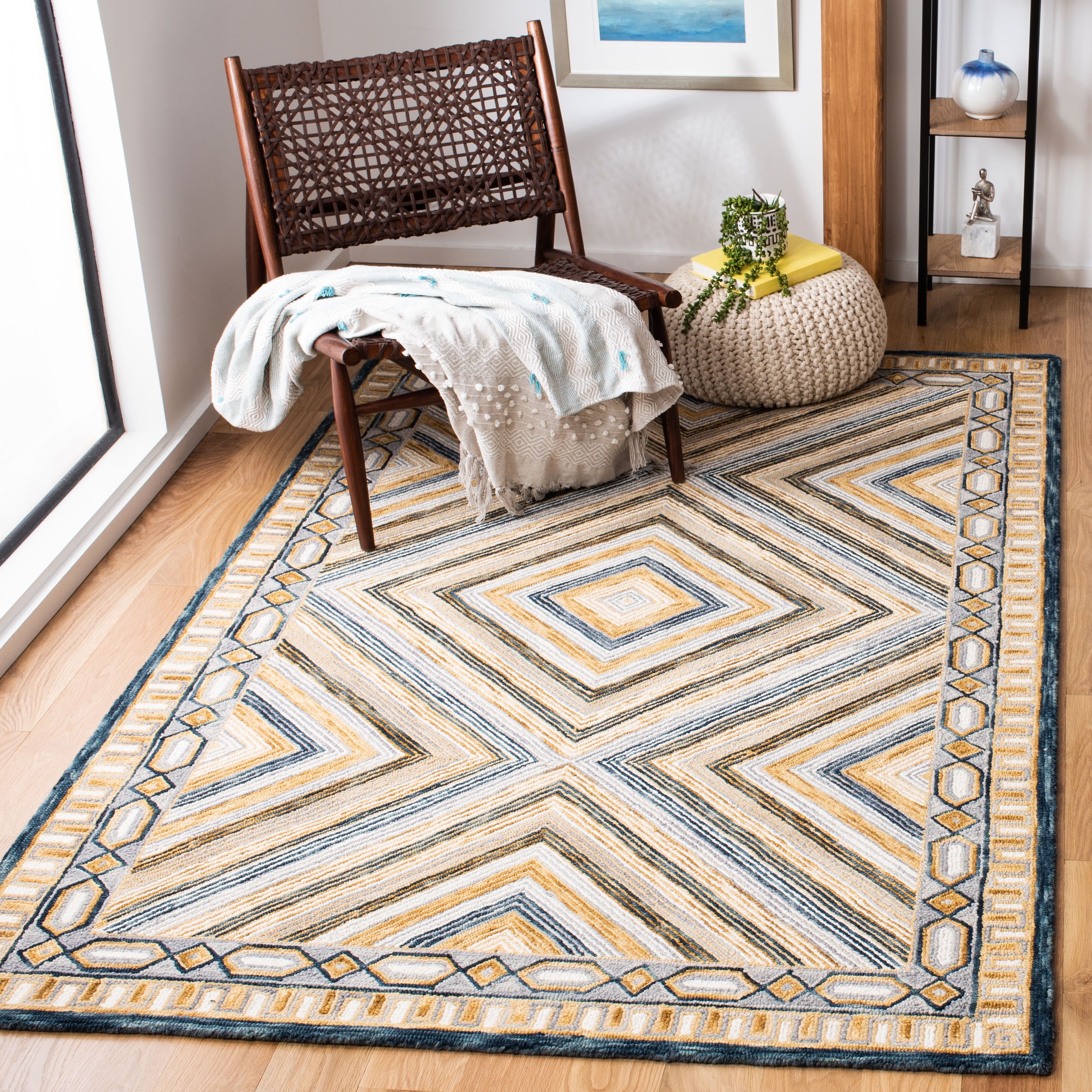 Handmade Navy and Gold Wool Tufted Rug - 4' x 6'