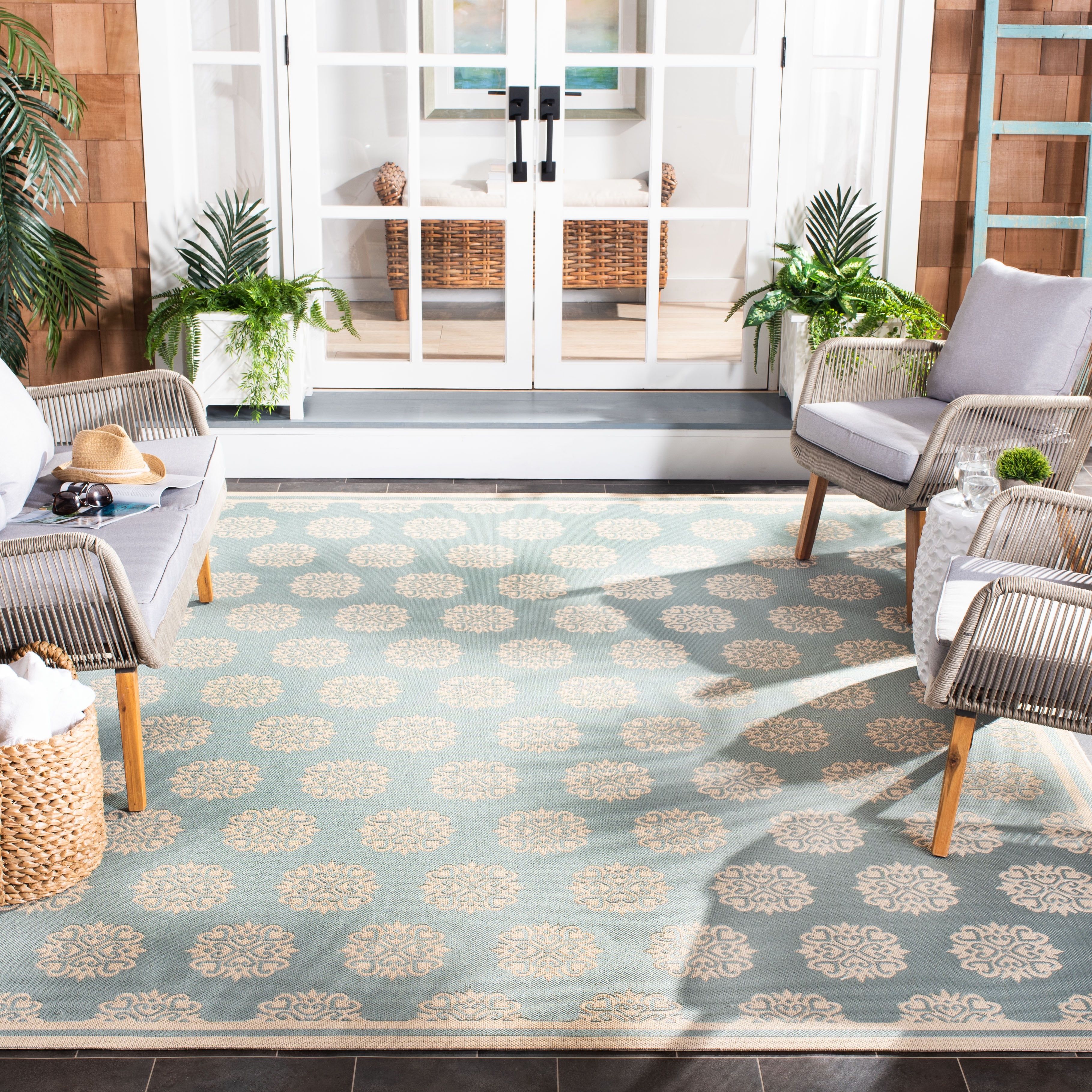 Aqua and Cream Geometric Indoor/Outdoor 8' x 10' Rug