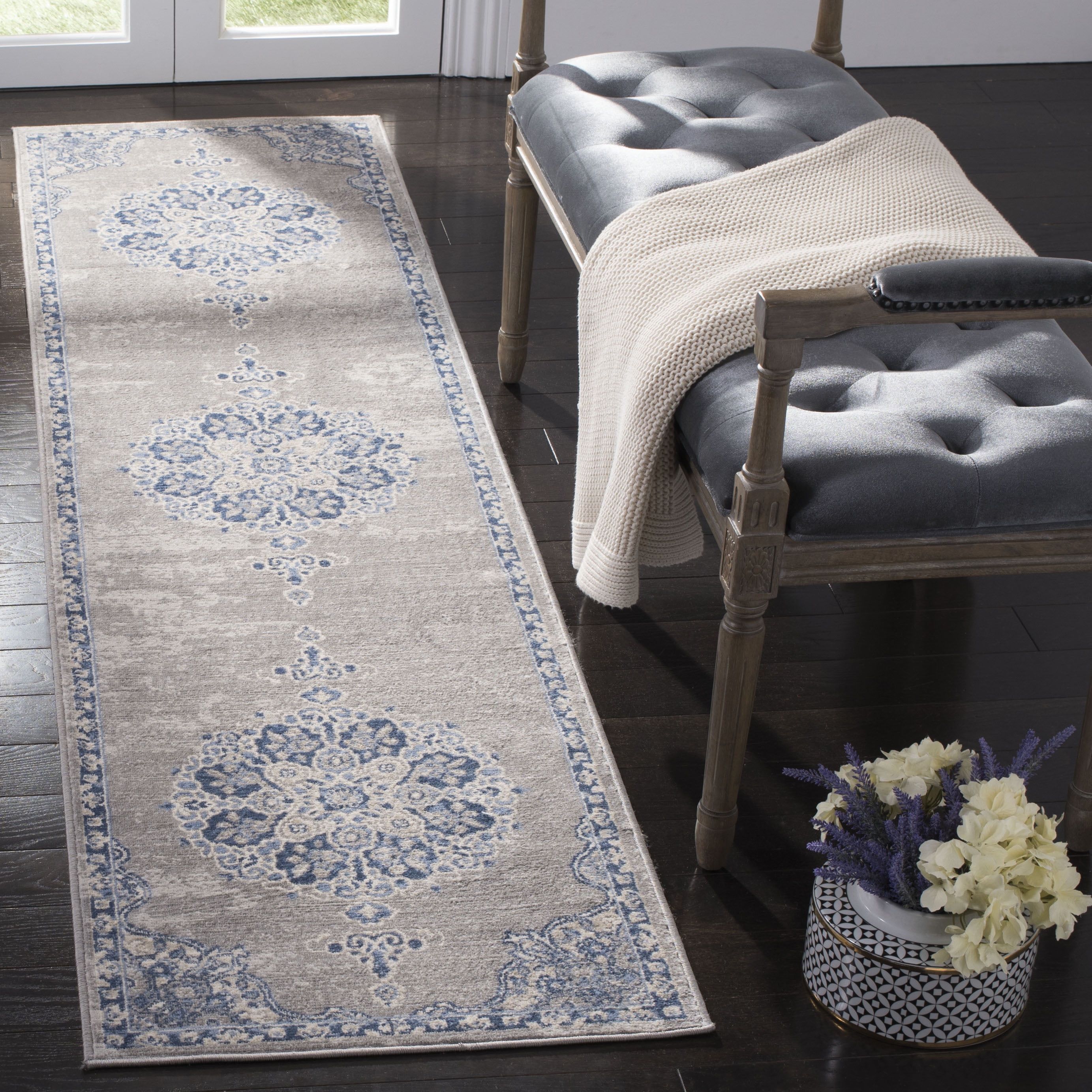 Handmade Round Gray Synthetic Easy Care Rug