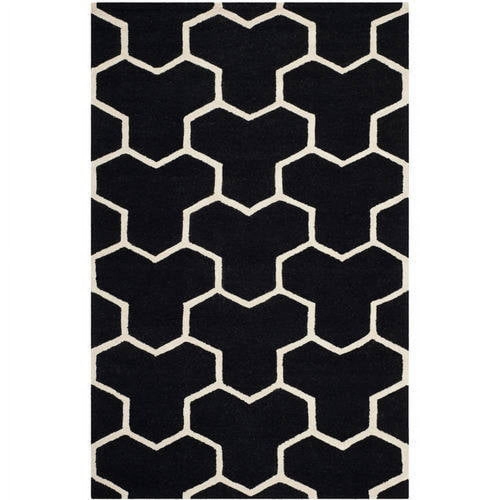 Handmade Black and Ivory Wool Tufted 8' x 10' Area Rug