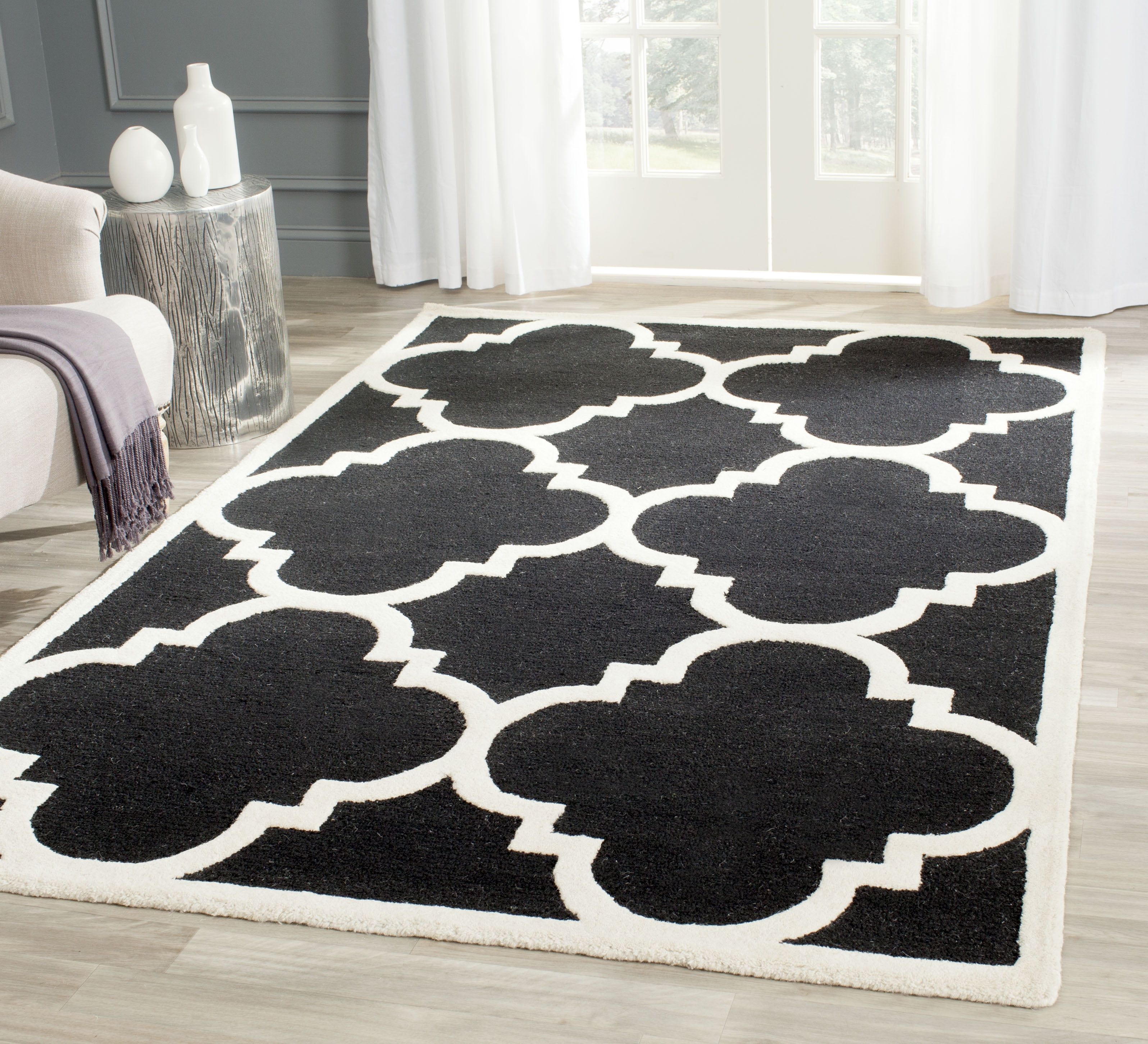 Hand-tufted Black and Ivory Wool Area Rug, 9' x 12'