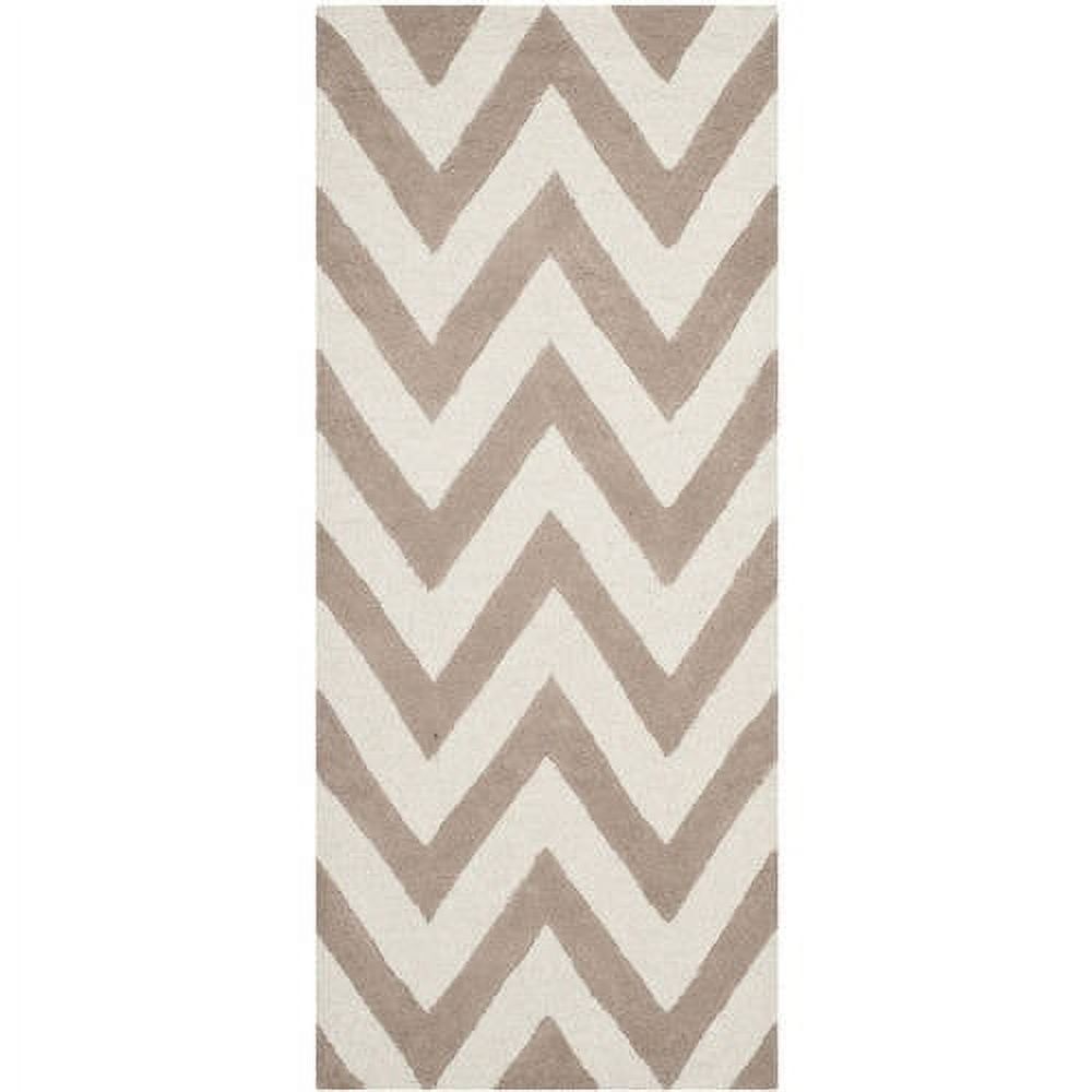 Beige and Ivory Hand-Tufted Wool Chevron Runner Rug, 2'6" x 6'