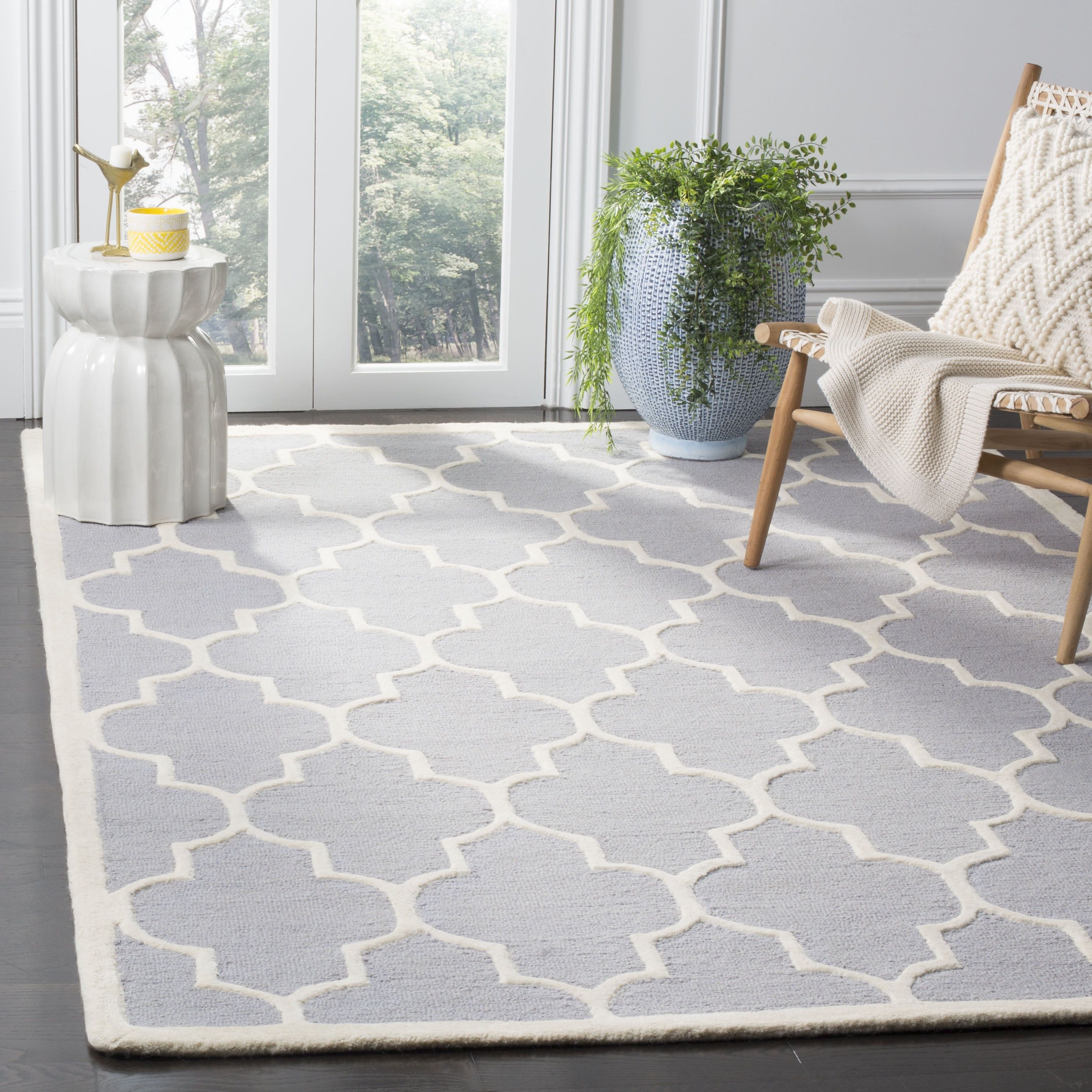 Hand-Tufted Elegance Silver & Ivory Wool 8' x 10' Area Rug