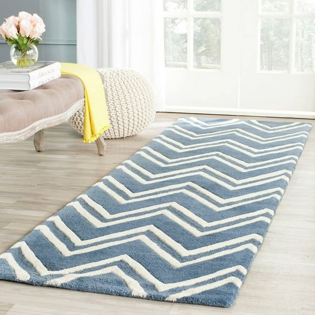 Navy and Ivory Hand-Tufted Wool Zig Zag Runner Rug