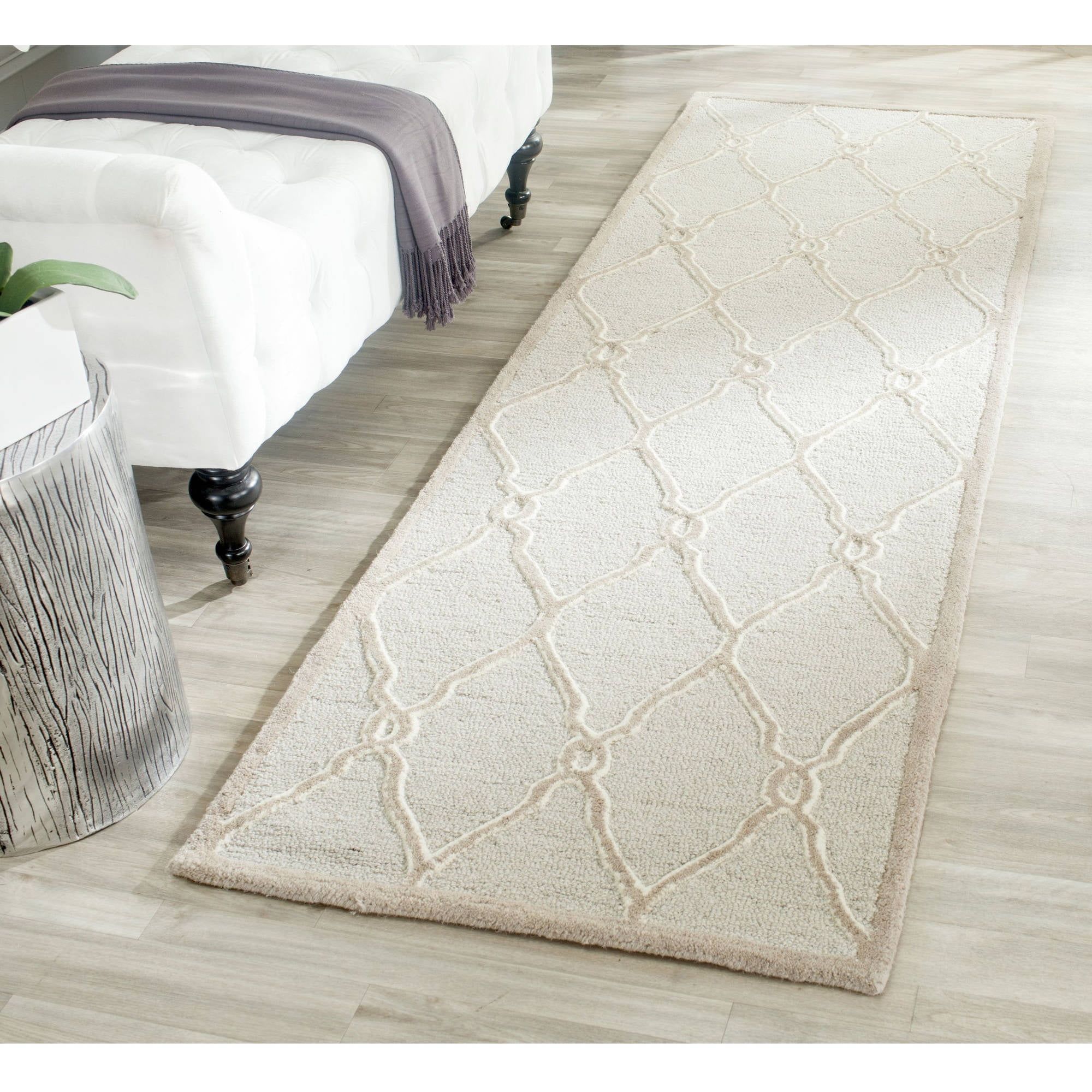 Hand-Tufted Light Grey & Ivory Wool Runner Rug, 2'6" x 8'