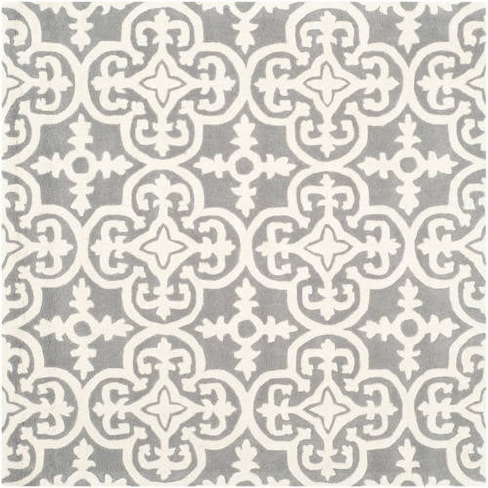 Hand-tufted Chevron Wool Area Rug in Dark Grey/Ivory, 5' x 8'