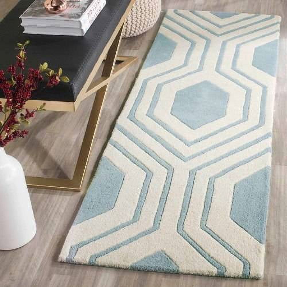 Hand-Tufted Elegance 5' Square Wool Rug in Blue/Ivory