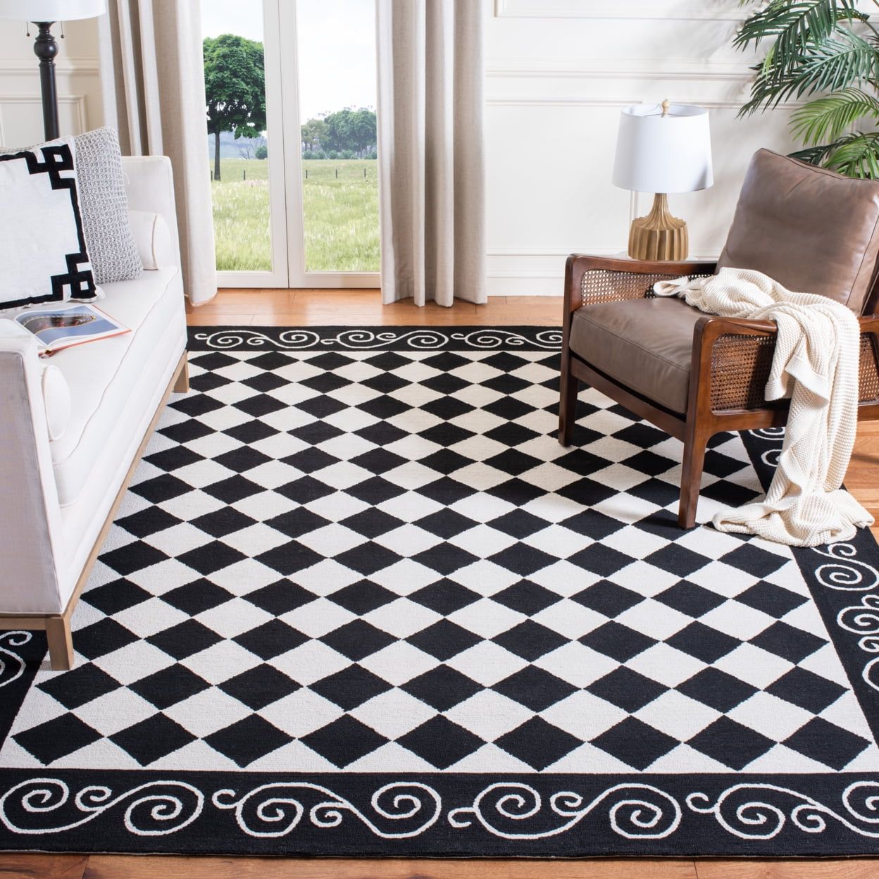 Handmade Black and Ivory Wool Floral Checkered Rug, 6' Square