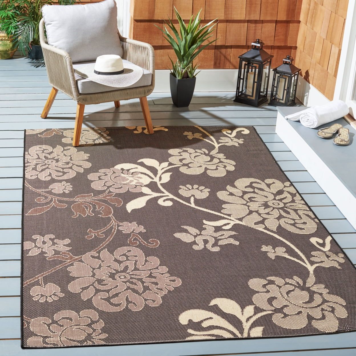 Off-White Floral Synthetic Easy Care Round Rug