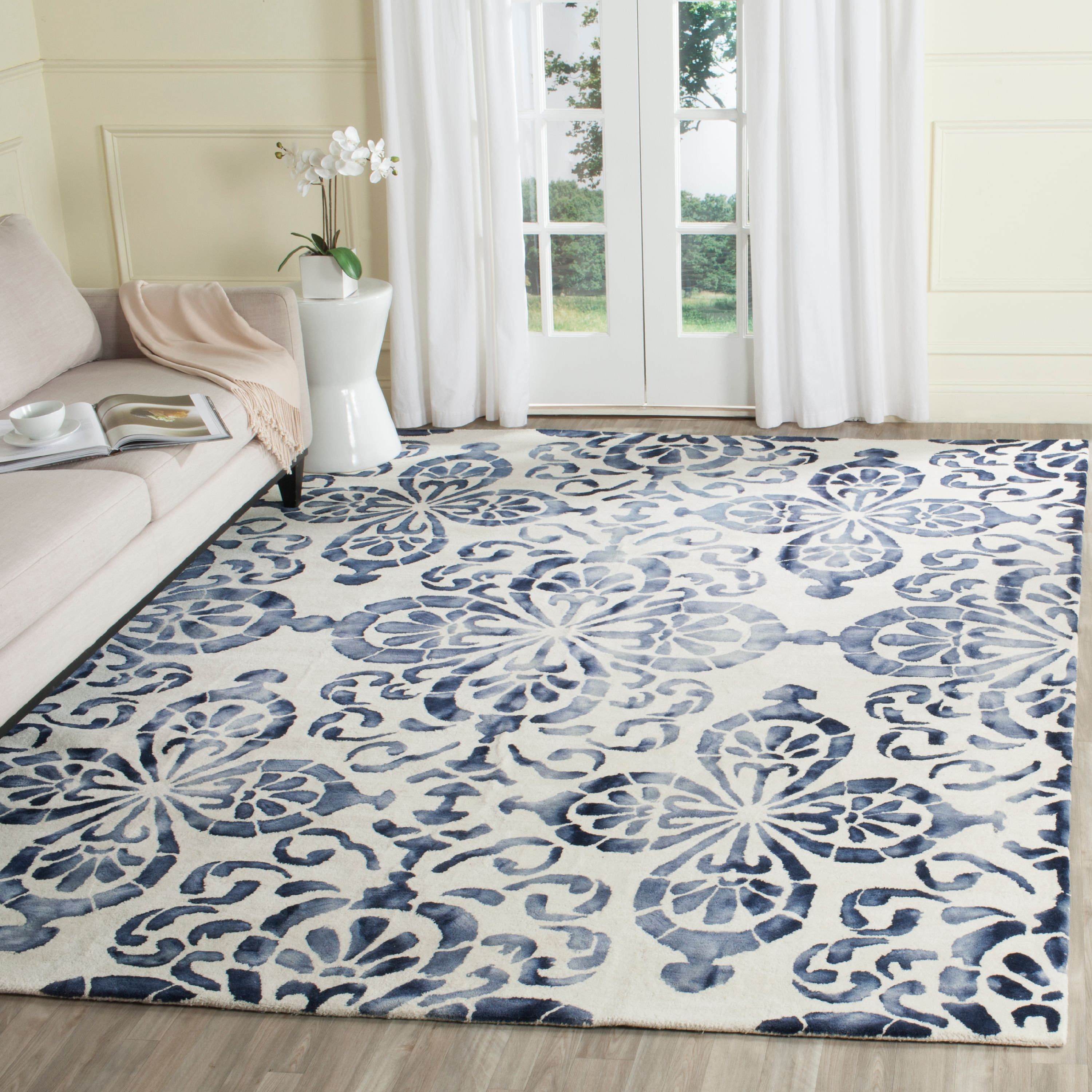 Ivory and Navy Hand-Tufted Wool Floral Area Rug