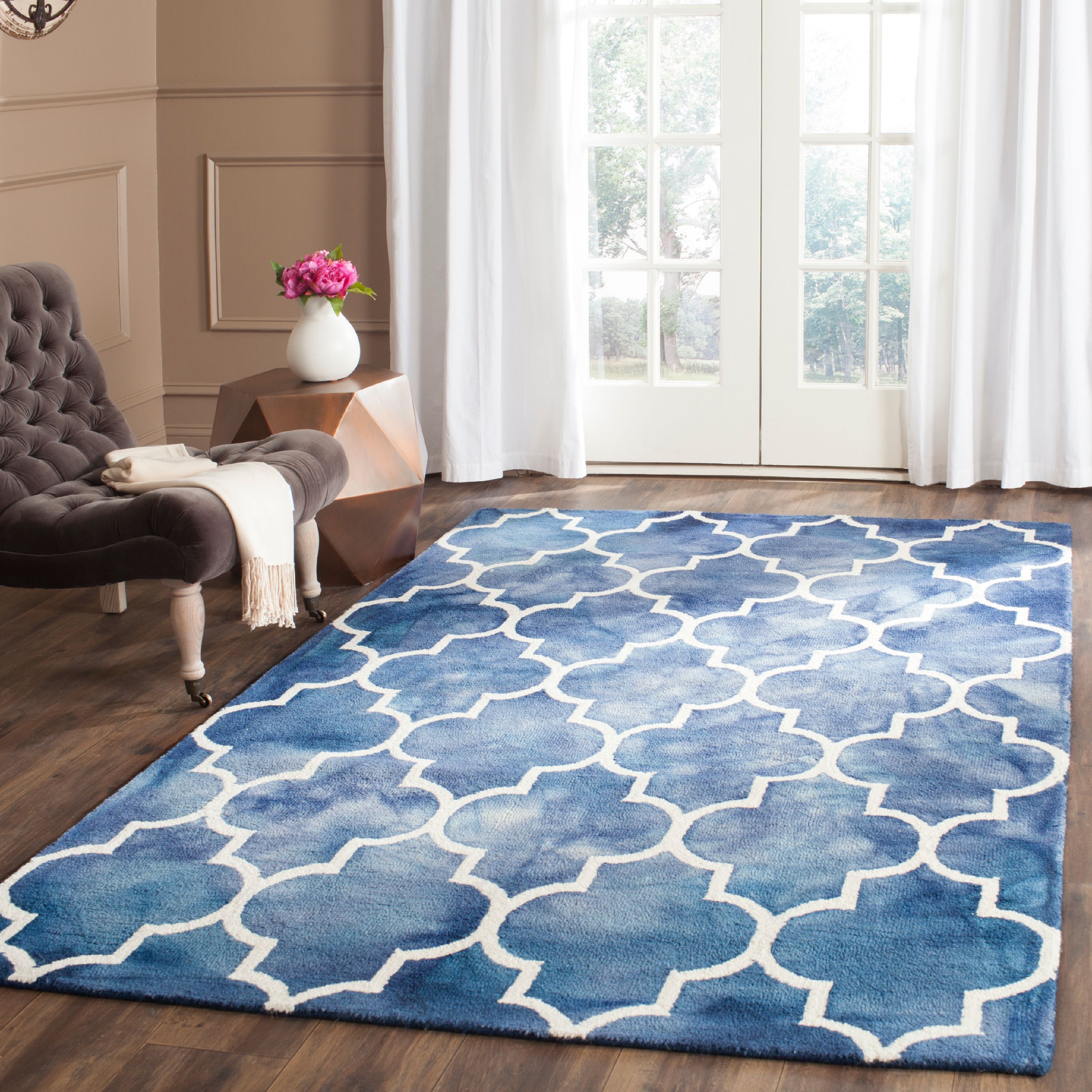 Navy and Ivory Hand-Tufted Wool 9' x 12' Area Rug