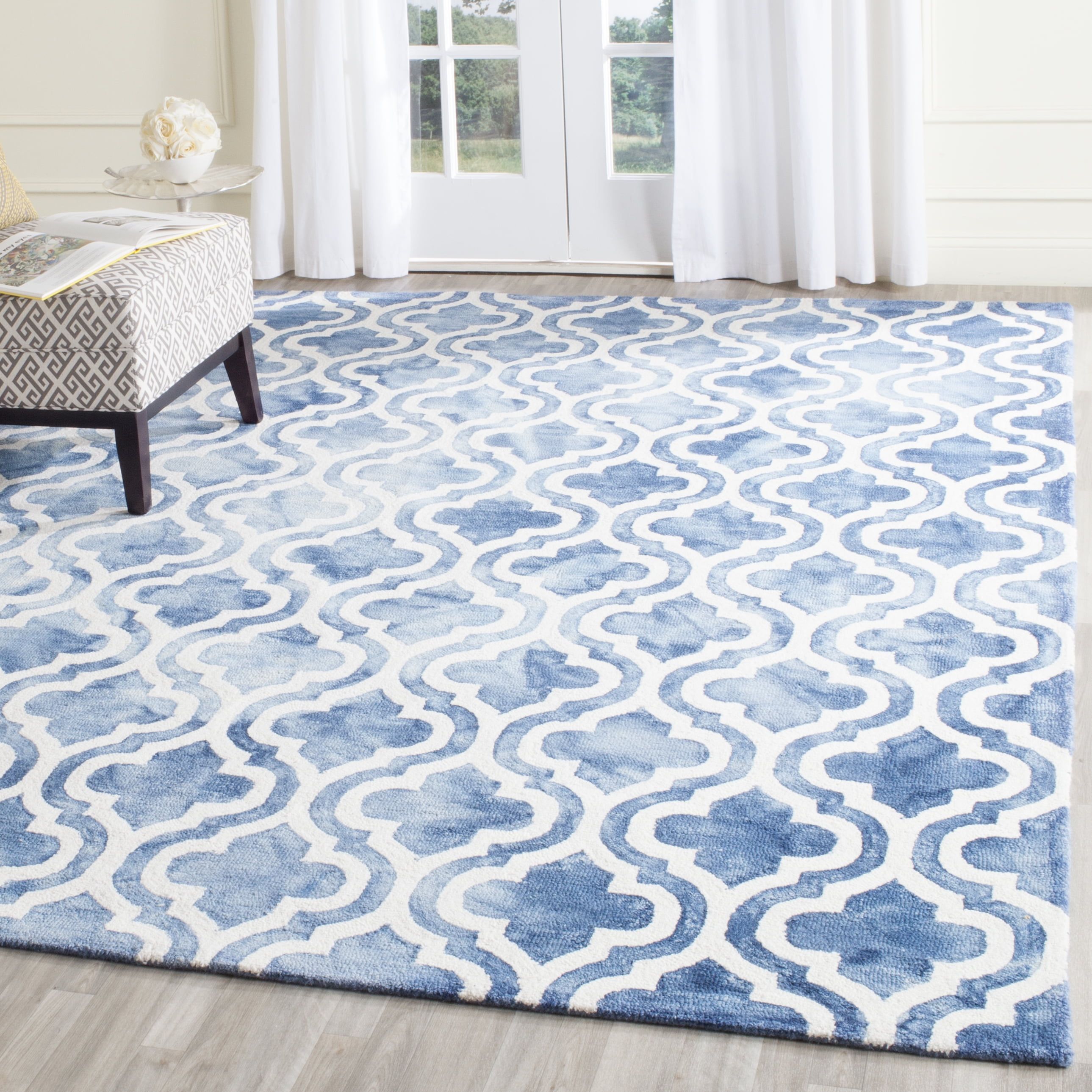 Blue and Ivory Hand-Tufted Wool 9' x 12' Area Rug