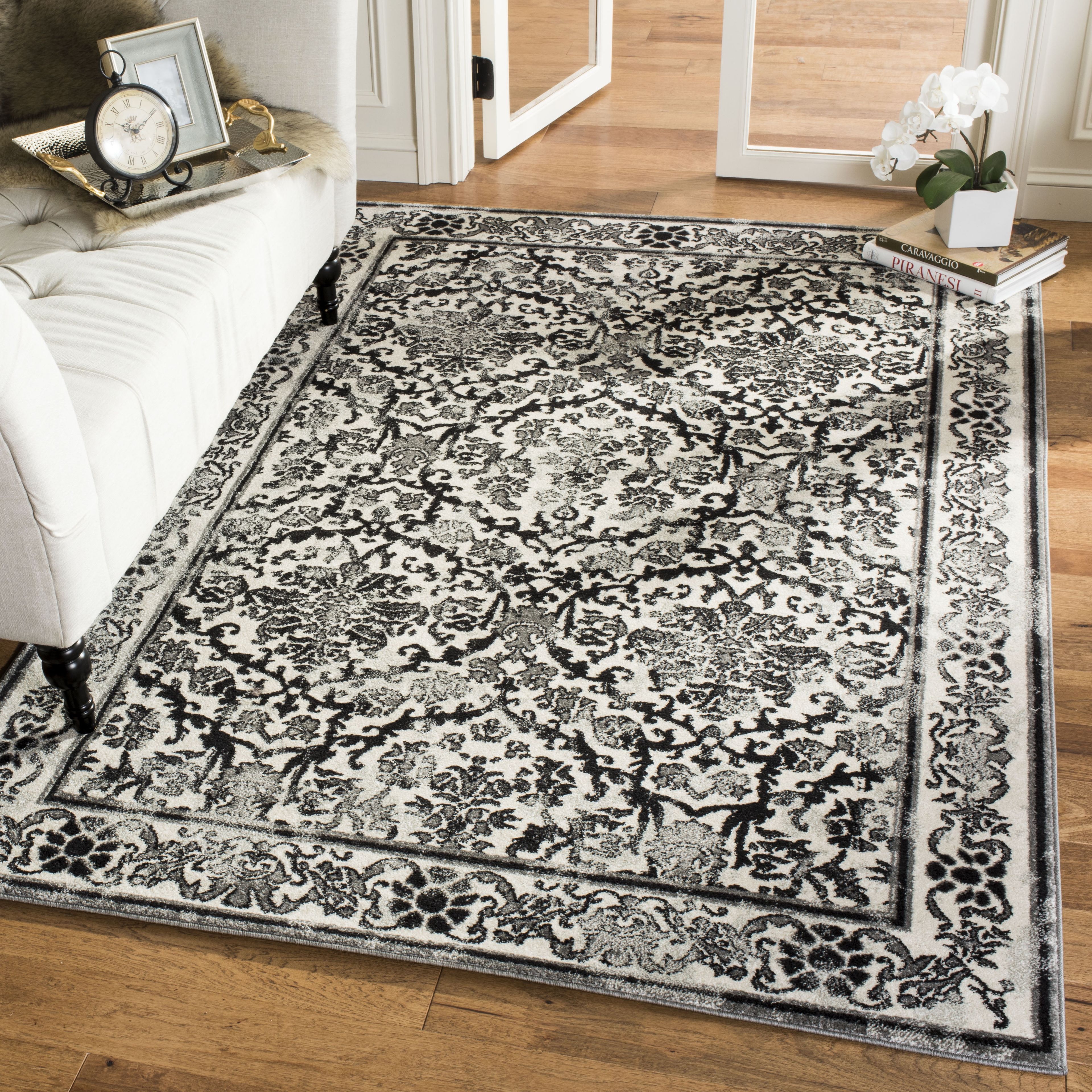 Ivory and Gray Floral Synthetic Reversible Area Rug, 9' x 12'