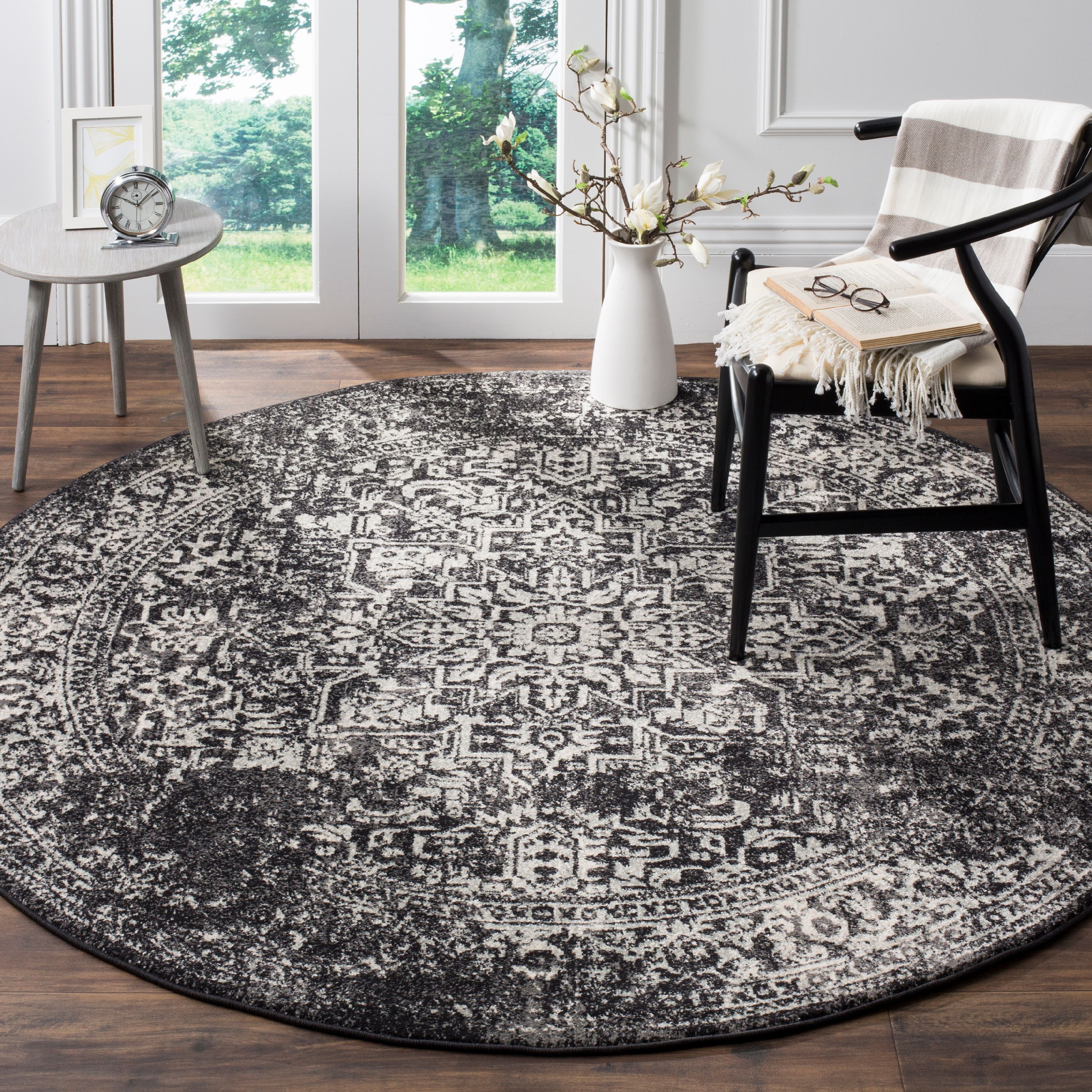 Evoke Black and Grey Round Synthetic Area Rug, 5'1"