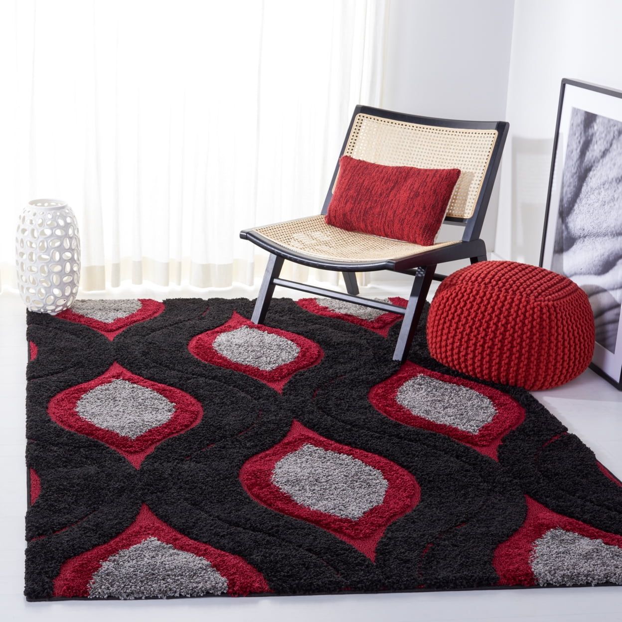 Miami Art Scene Inspired Black/Red Geometric Shag Square Rug, 6'7"