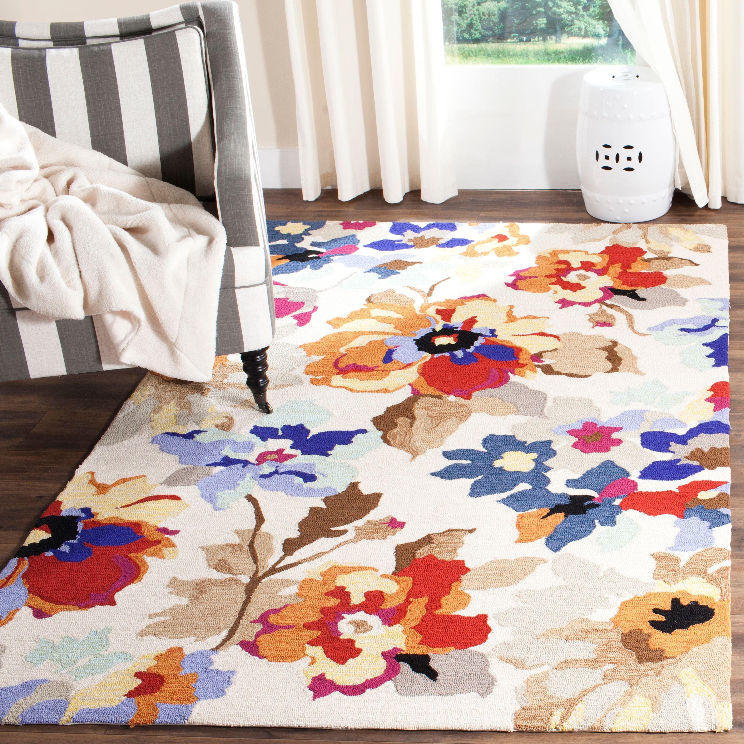 Ivory Multicolor Floral Synthetic Hand-Hooked Area Rug 3'6" x 5'6"