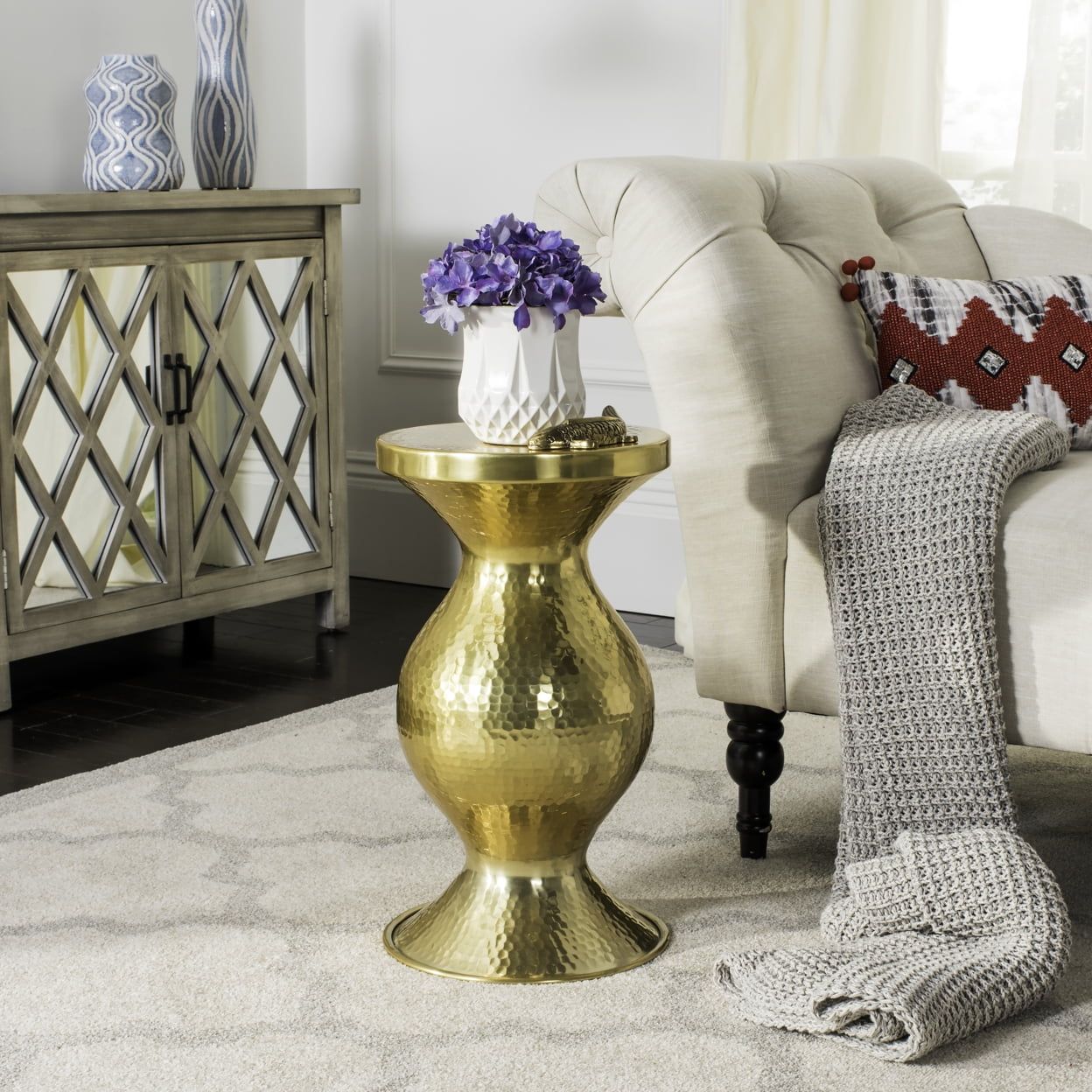 Transitional 12'' Gold Hammered Metal Round Accent Table