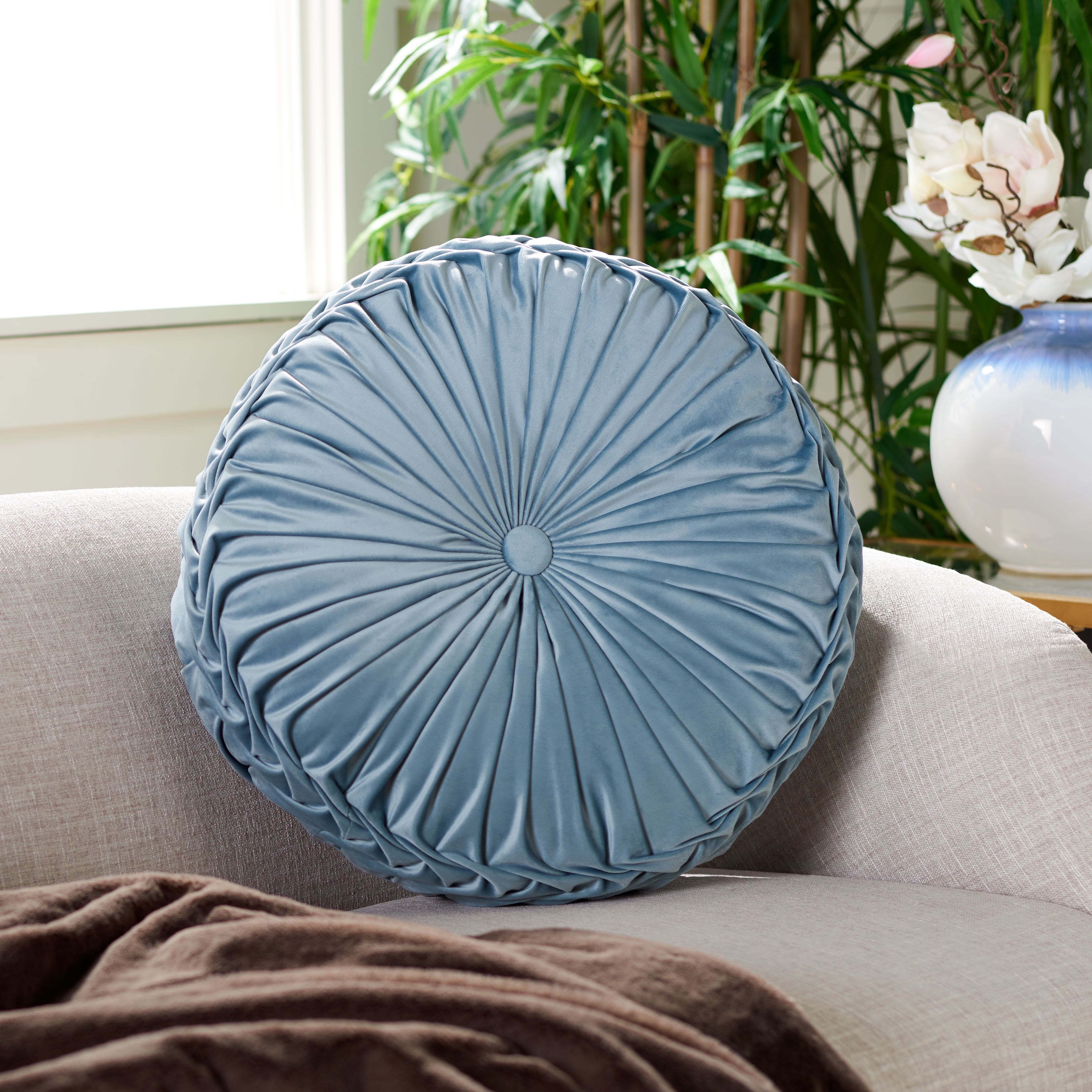 Leila 19" Blue Velvet Tufted Square Pillow