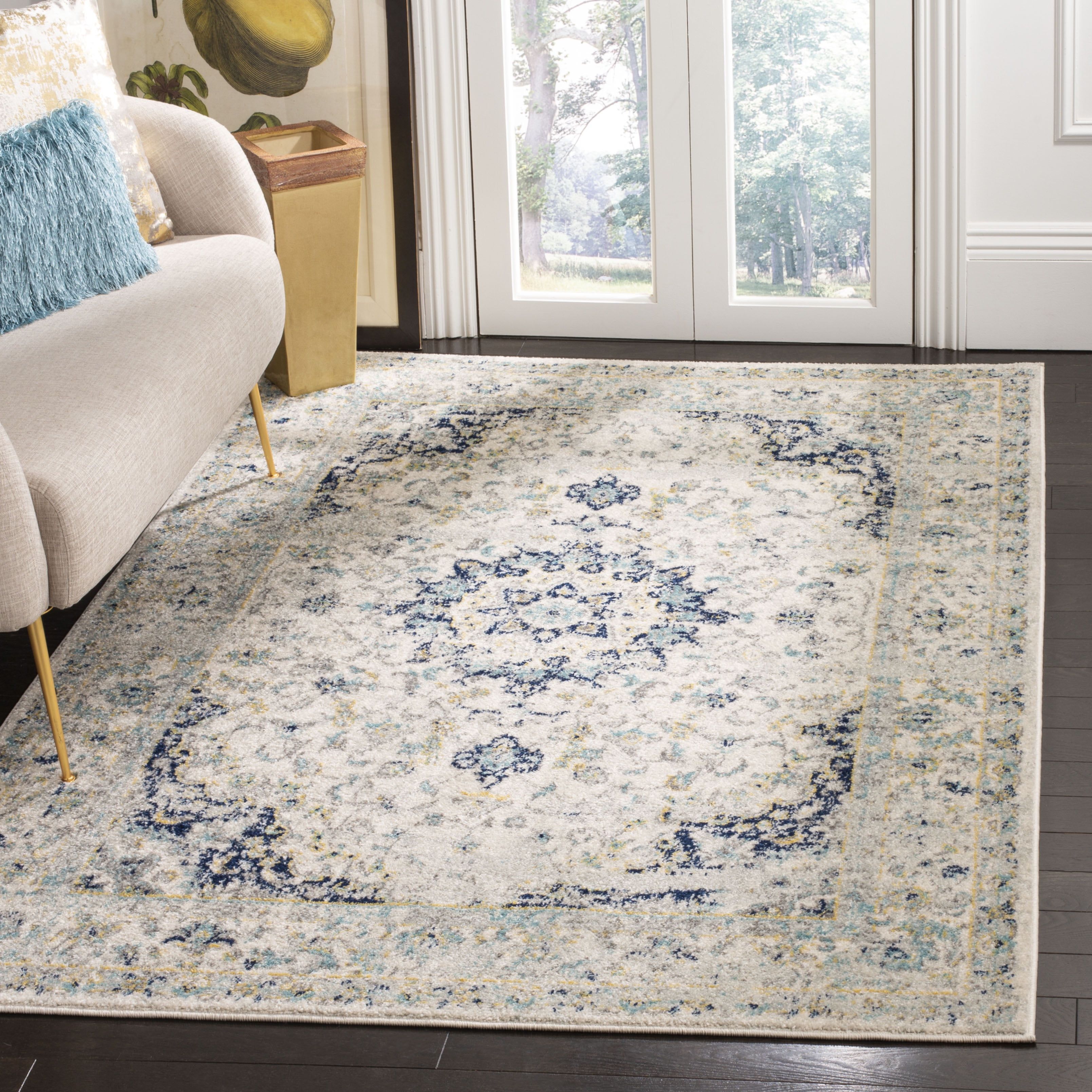 Elegant Blue and Ivory Boho Chic Rectangular Area Rug, 5'3" x 7'6"