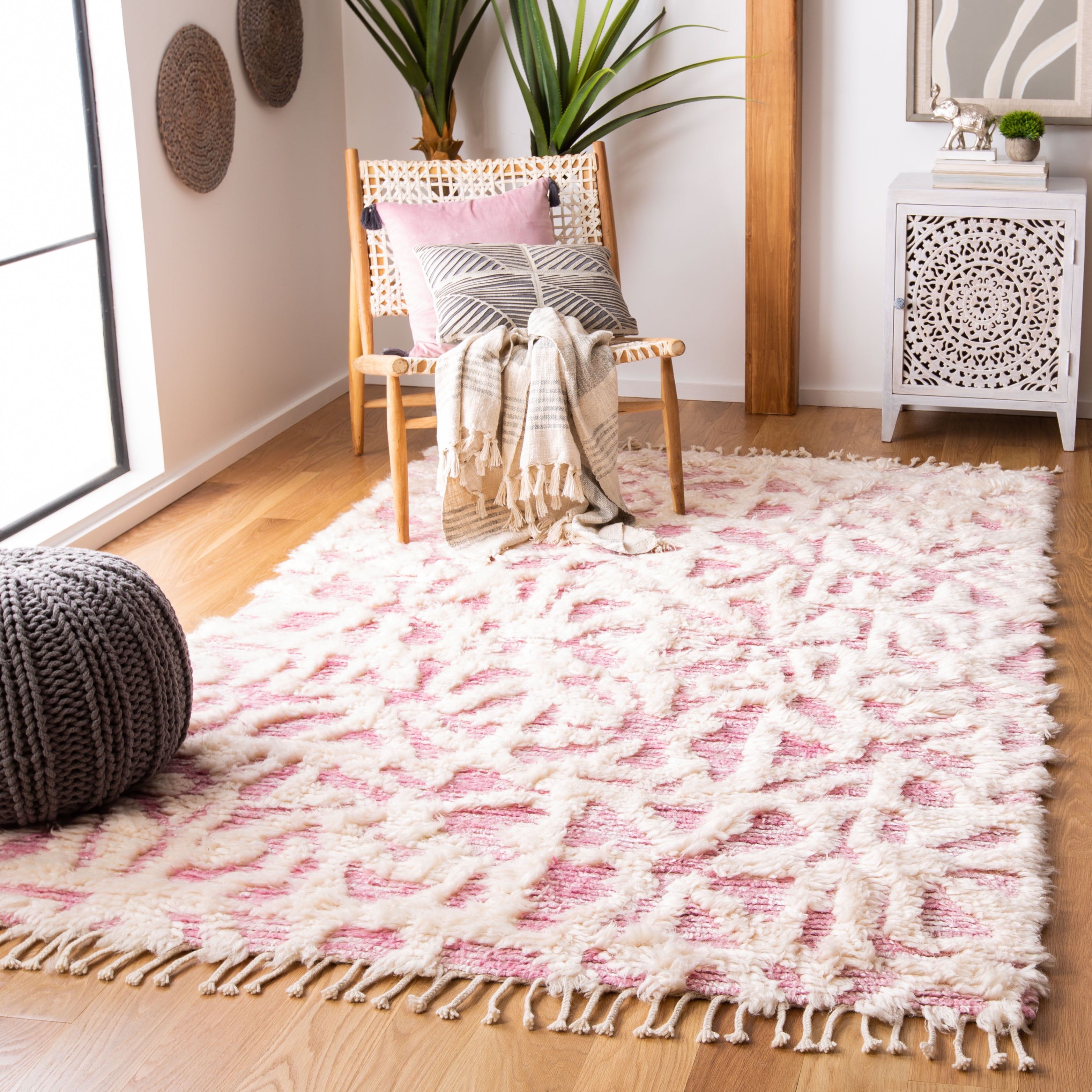 Ivory and Pink Hand-Knotted Wool Shag Rug, 6' x 9'