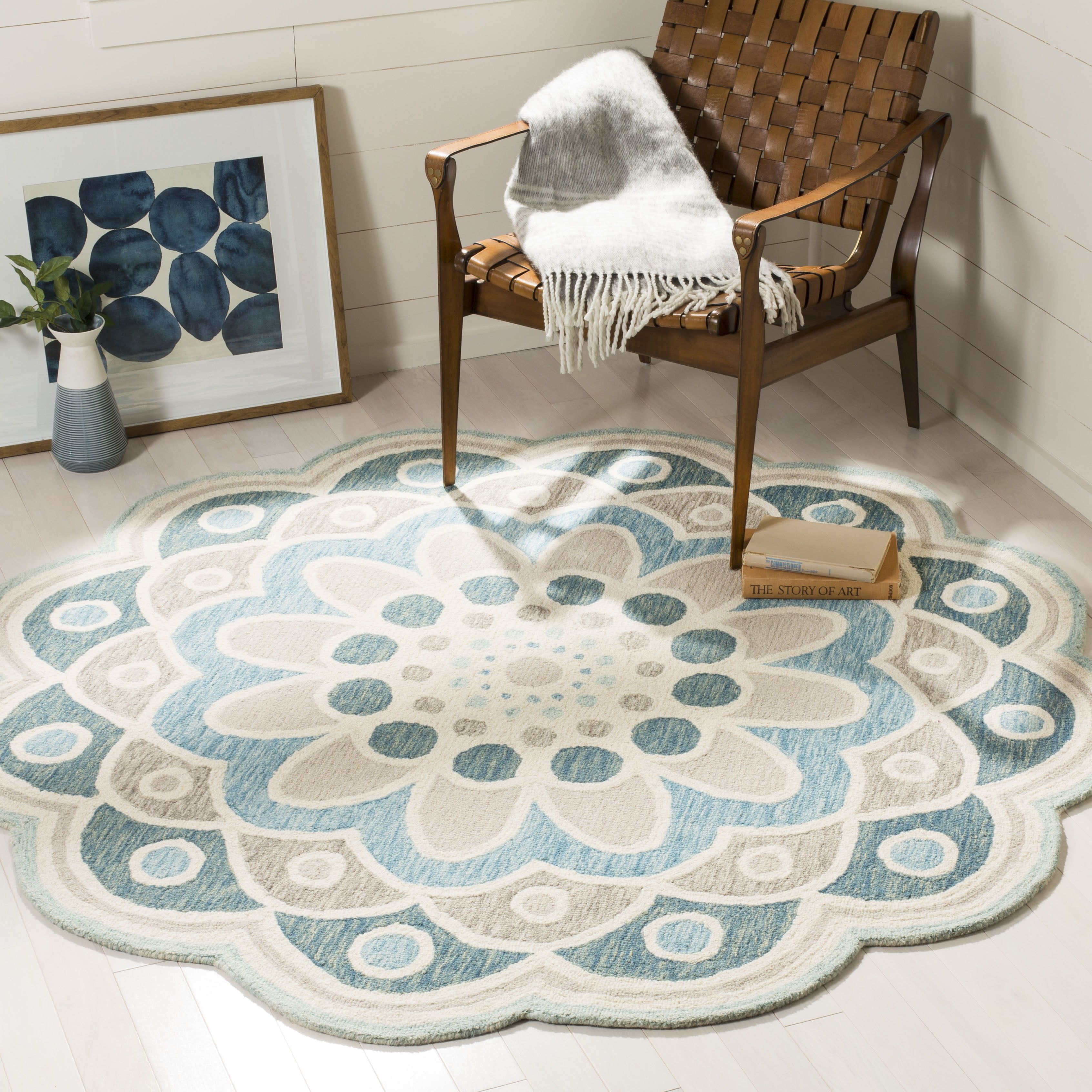 Handmade Tufted Wool Round Rug in Gray and Blue, 47" Diameter