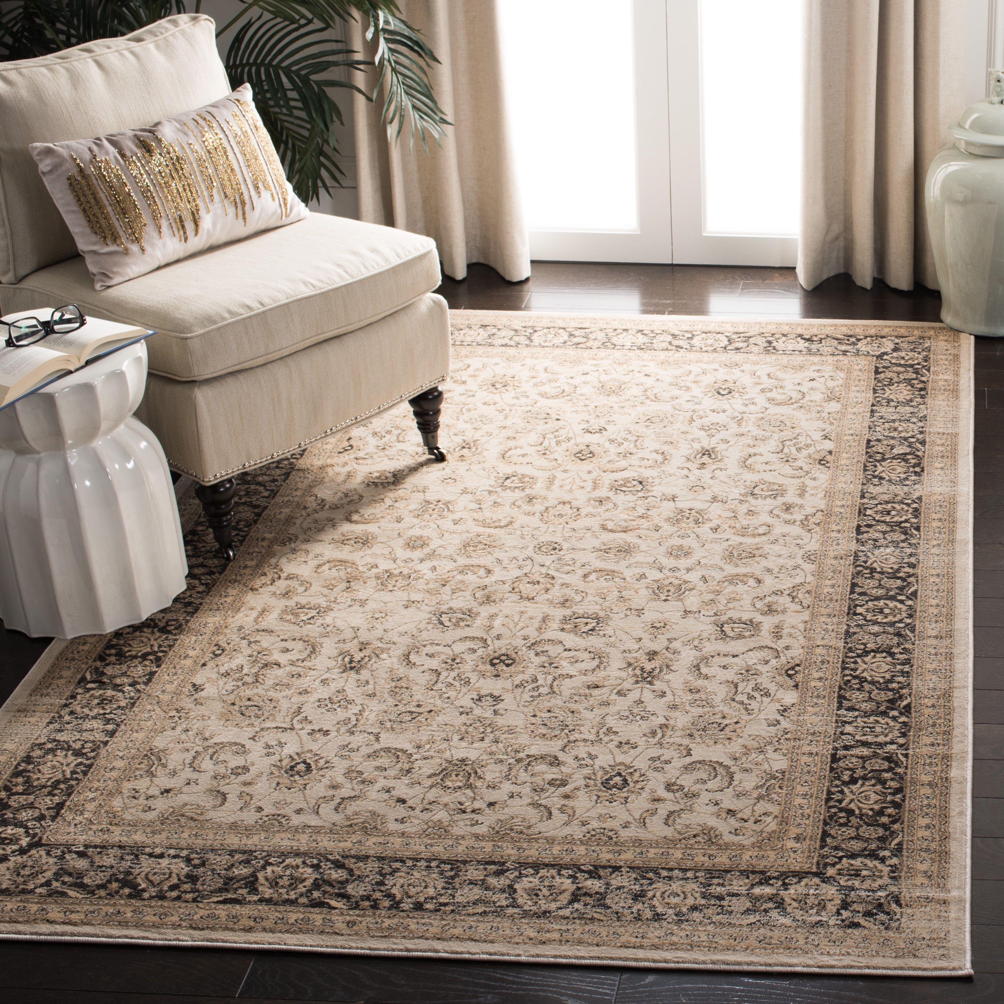 Elegant Ivory & Black Vintage-Inspired 5' x 7' Wool Blend Rug