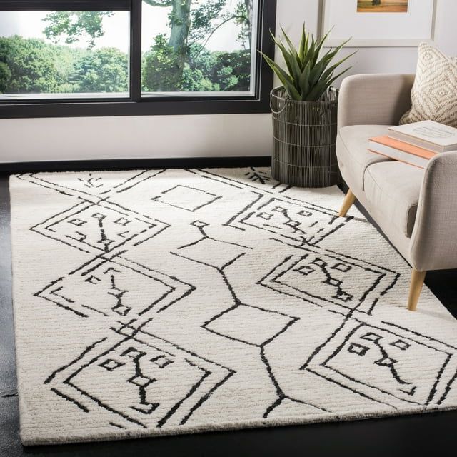 Hand-Tufted Ivory & Black Wool 5' x 8' Reversible Area Rug