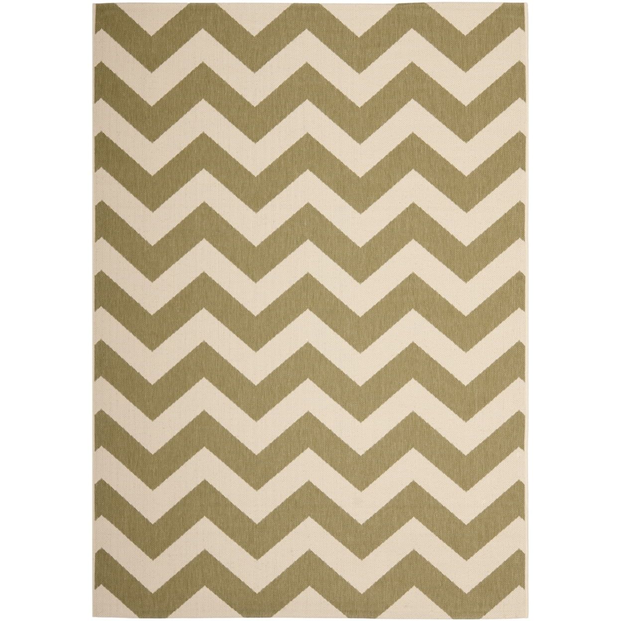 Green and Beige Chevron Indoor/Outdoor Area Rug 5'3" x 7'7"