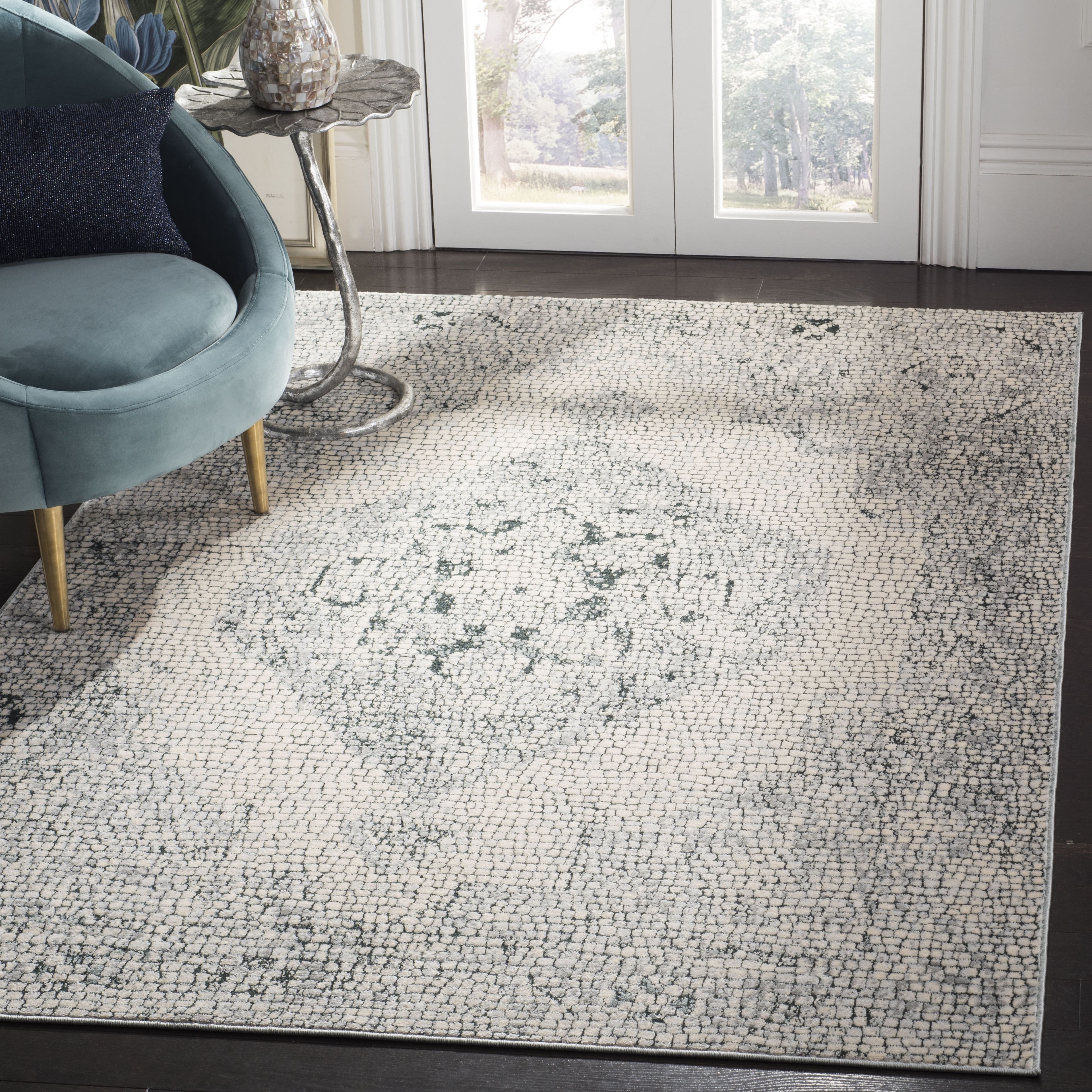 Riviera Elegance Light Sage Synthetic 4' x 6' Area Rug