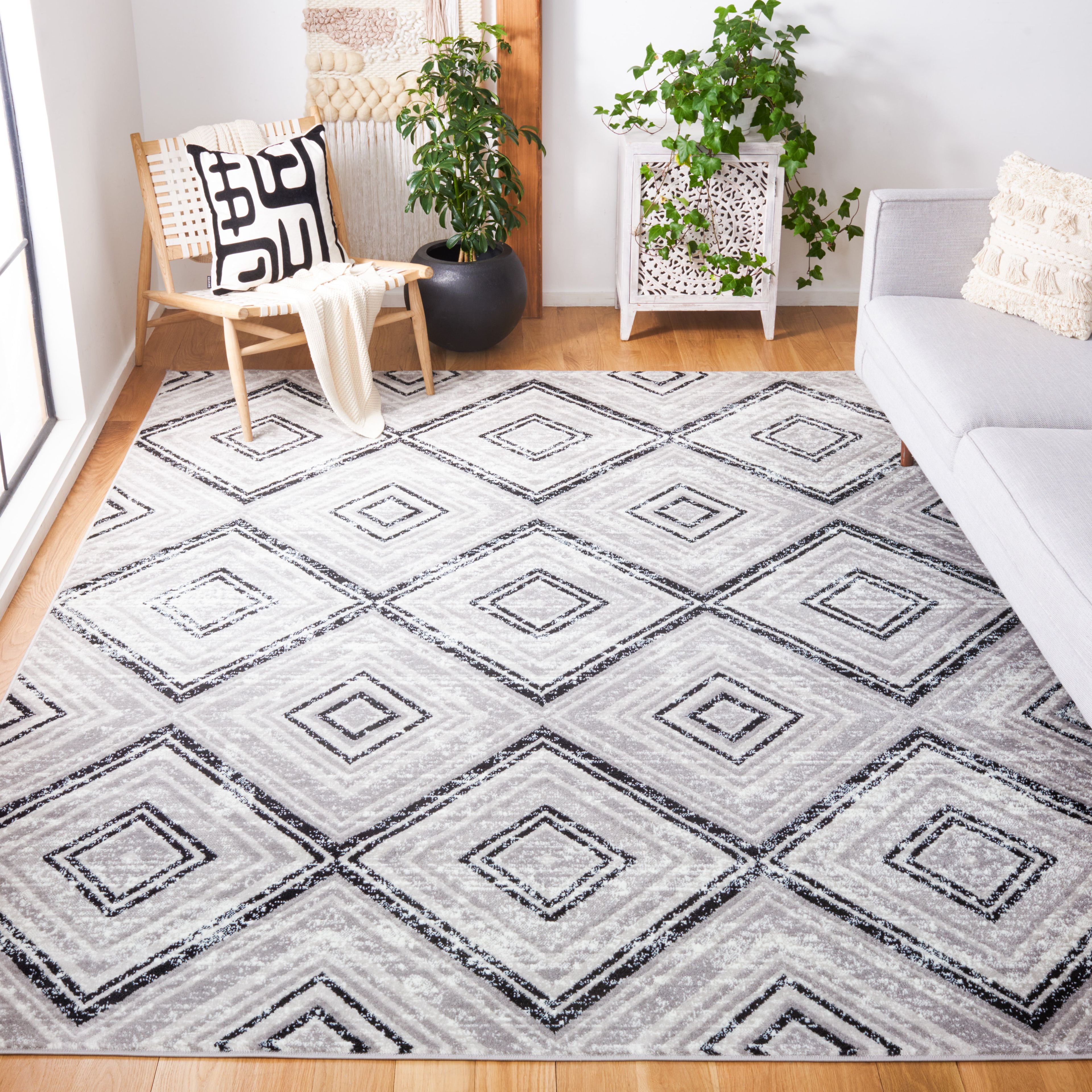 Reversible Silver Geometric 10' x 14' Synthetic Area Rug