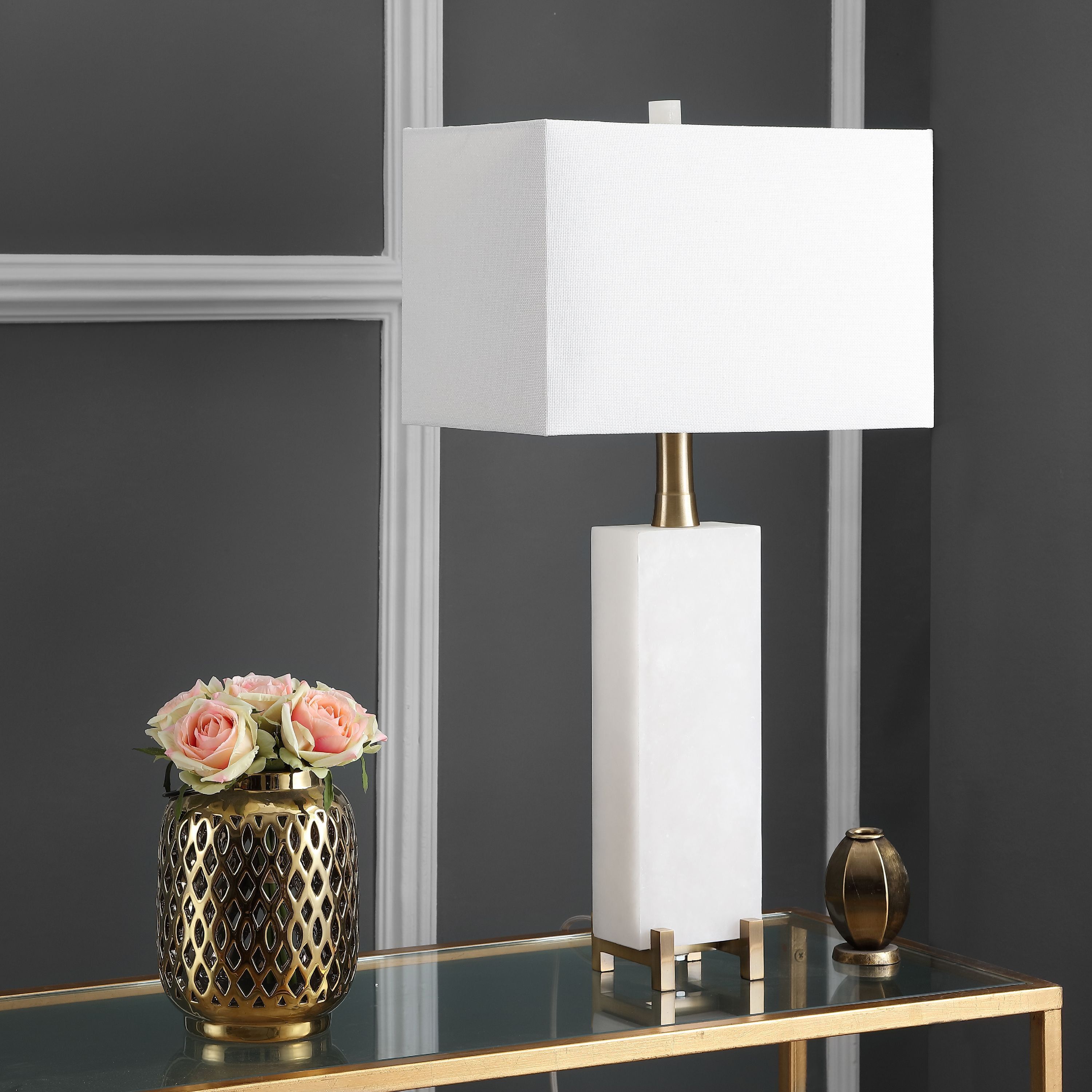 Elegant Alabaster and Brass Gold 30-inch Traditional Table Lamp