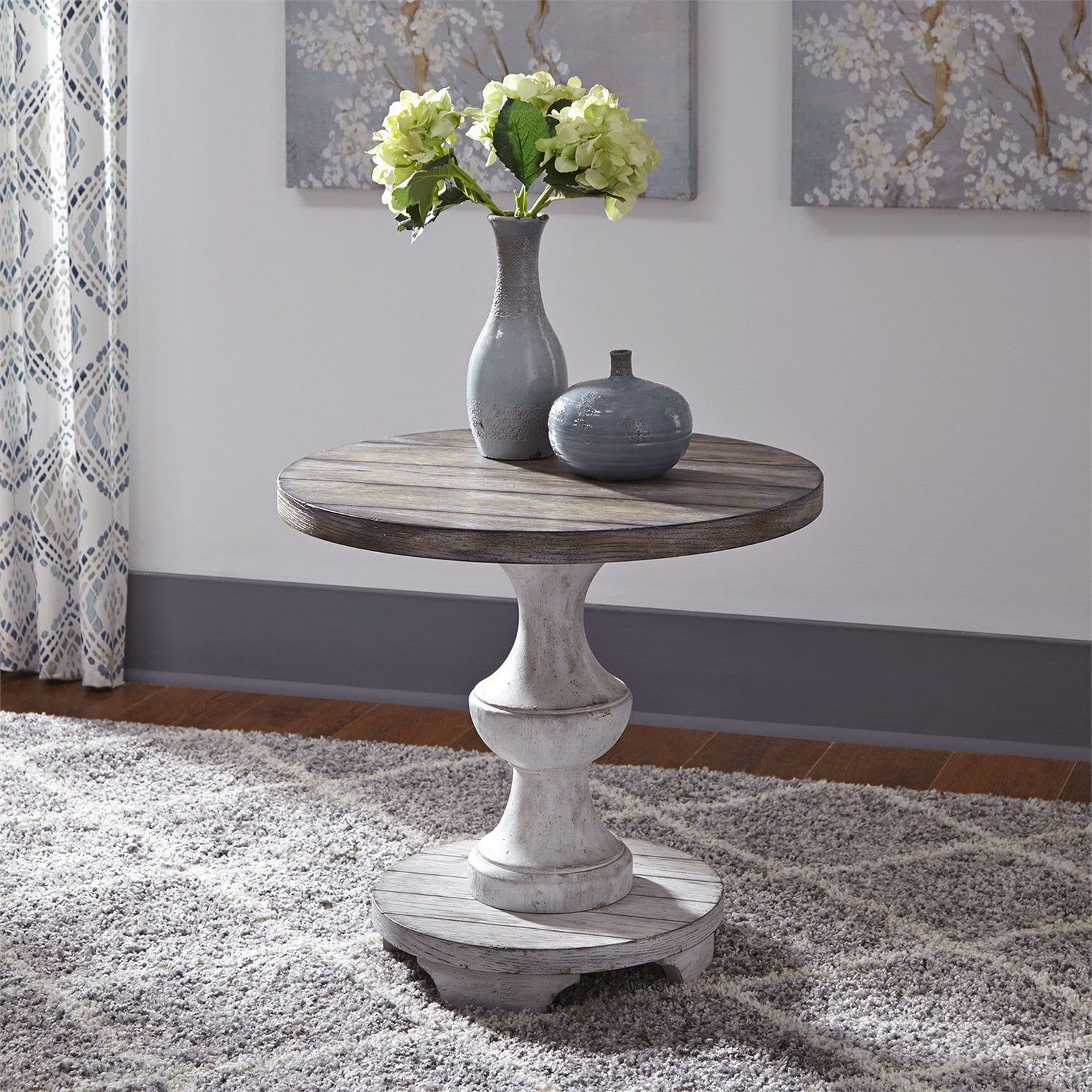 Traditional Round Brown Oak End Table