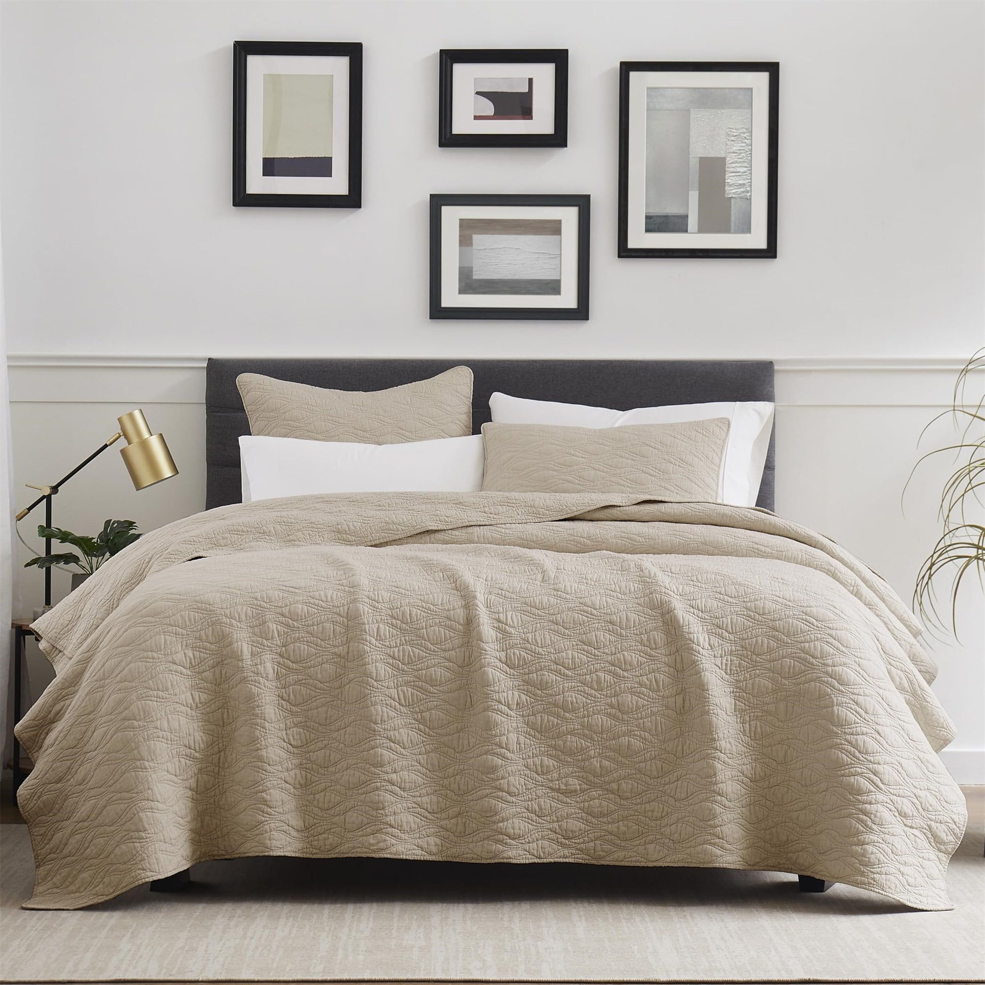 California King Beige Cotton Quilted Bed Cover for All Seasons