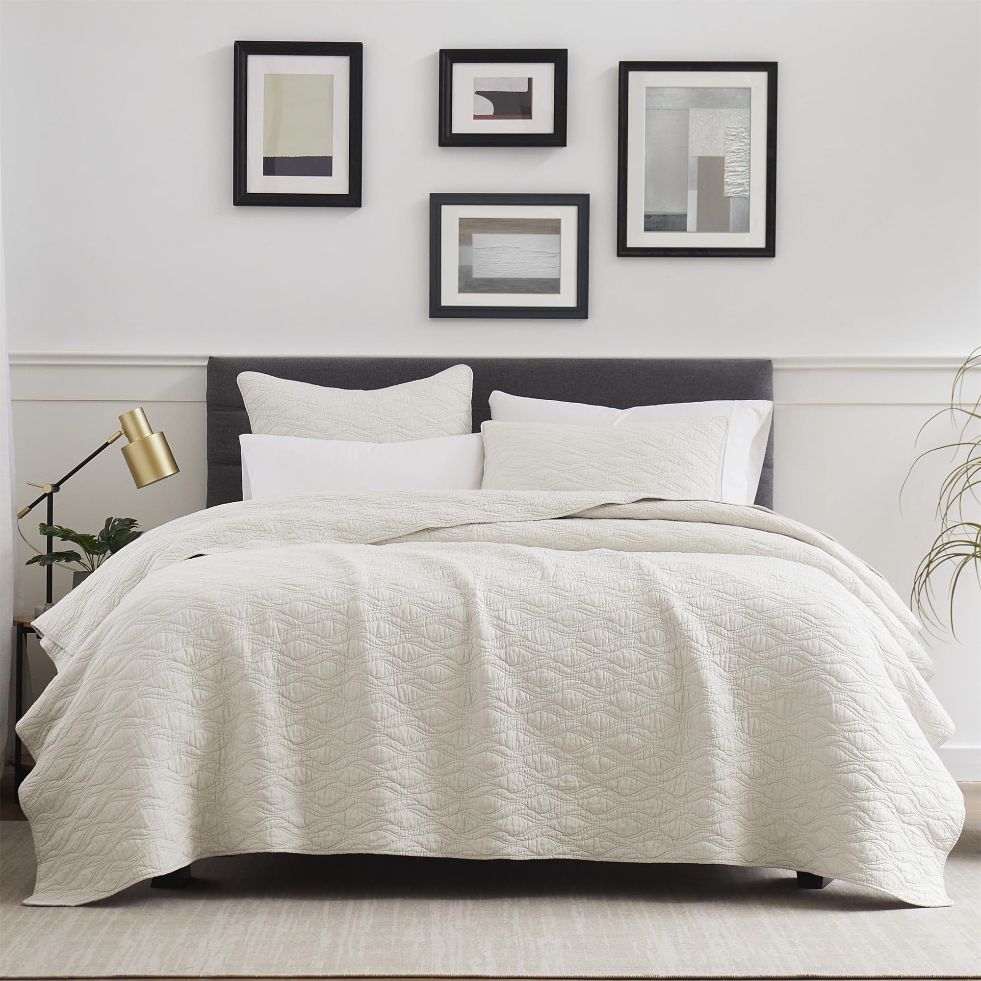 Ivory Cotton California King Quilt Set with Pillow Shams