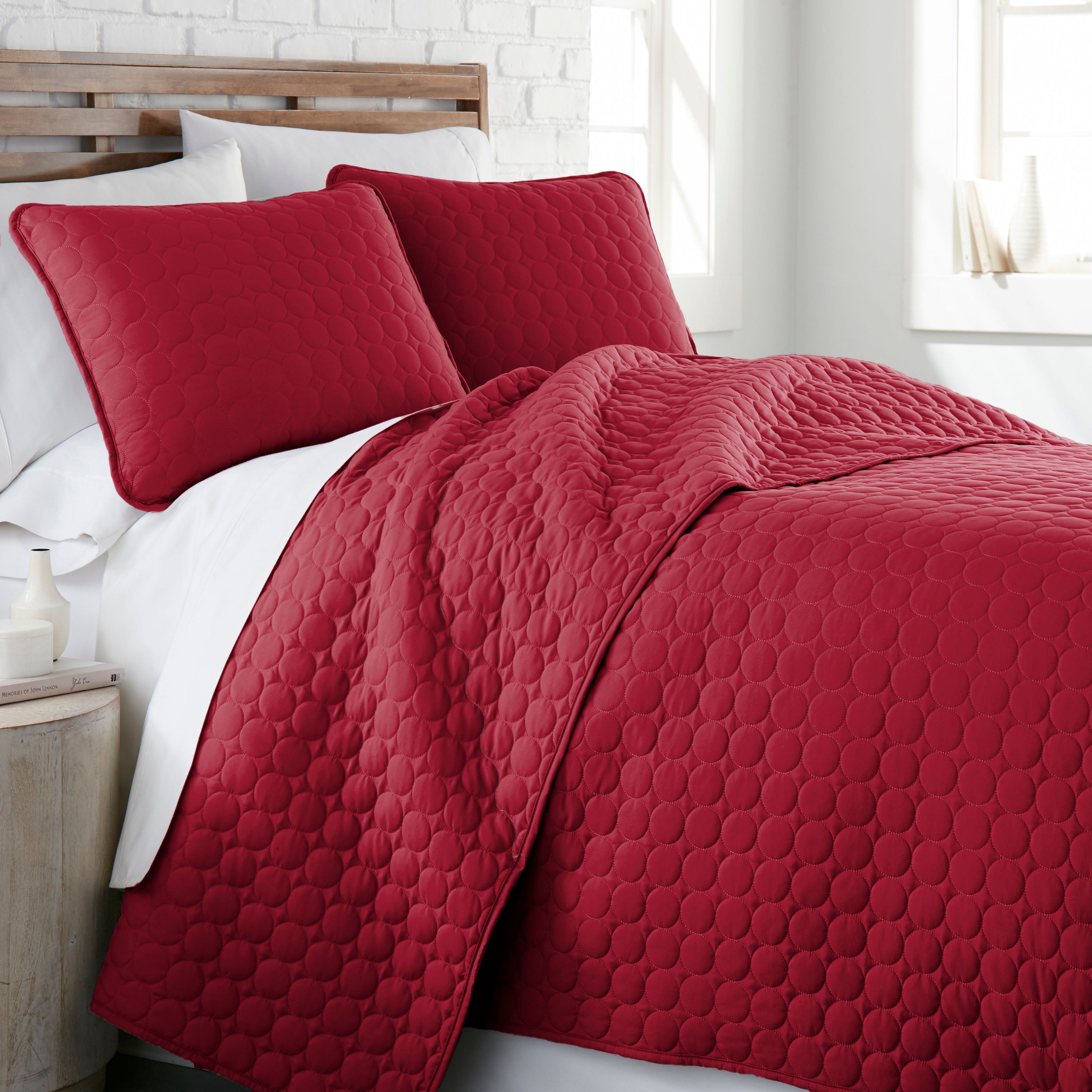 King Red Microfiber Embroidered Quilt Set