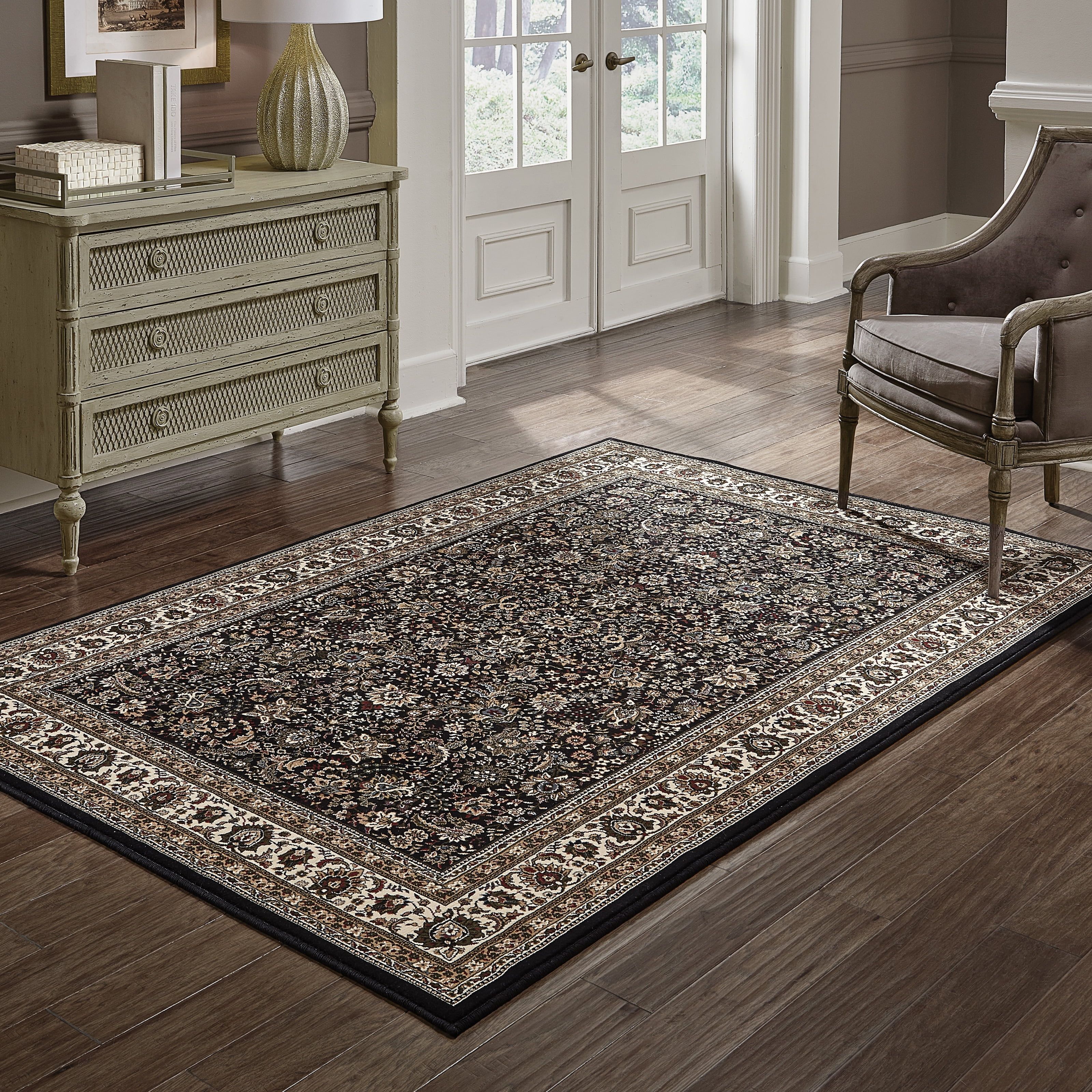 Annapolis Black and Cream 4' x 6' Synthetic Traditional Area Rug