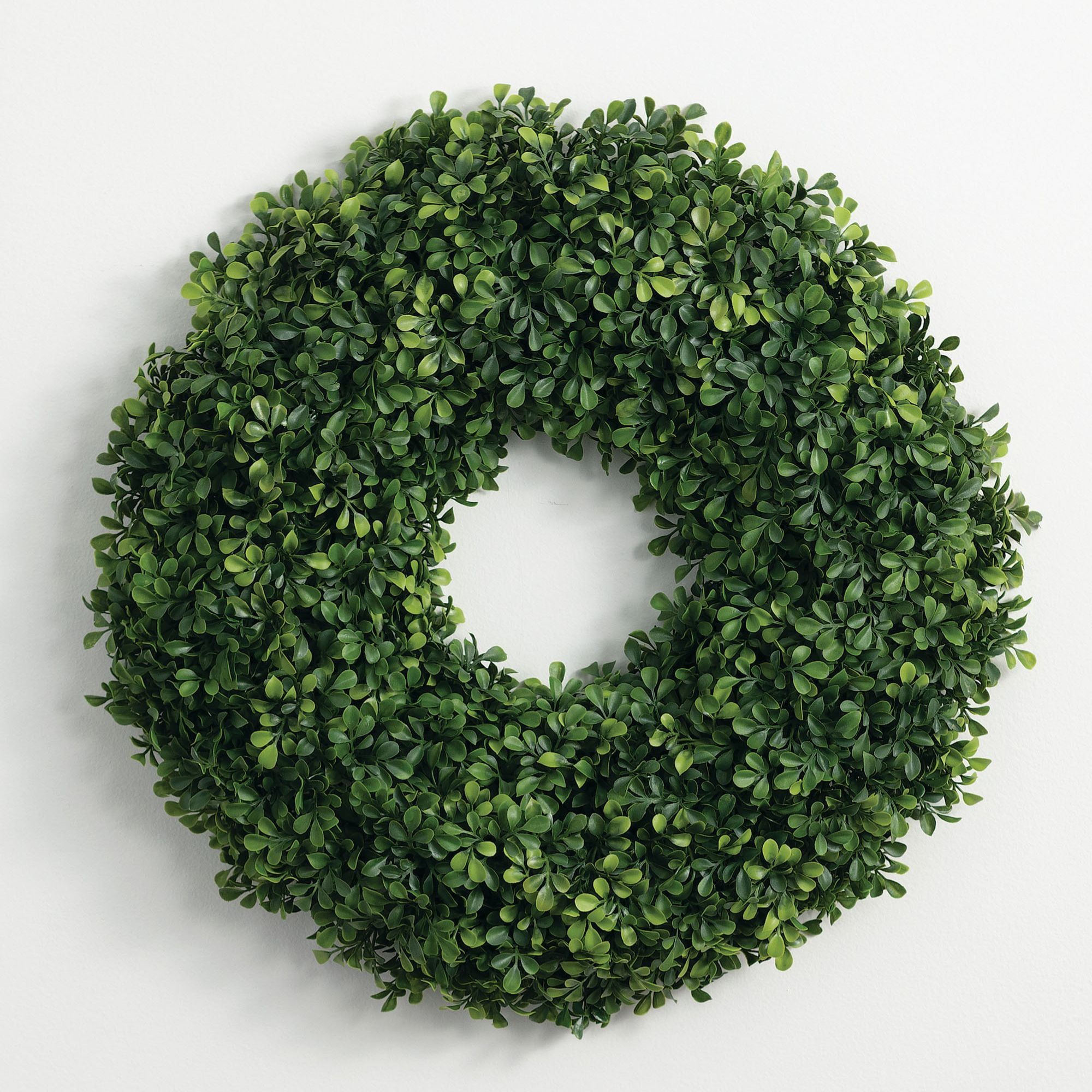 Green Artificial Boxwood Outdoor Wreath 21"