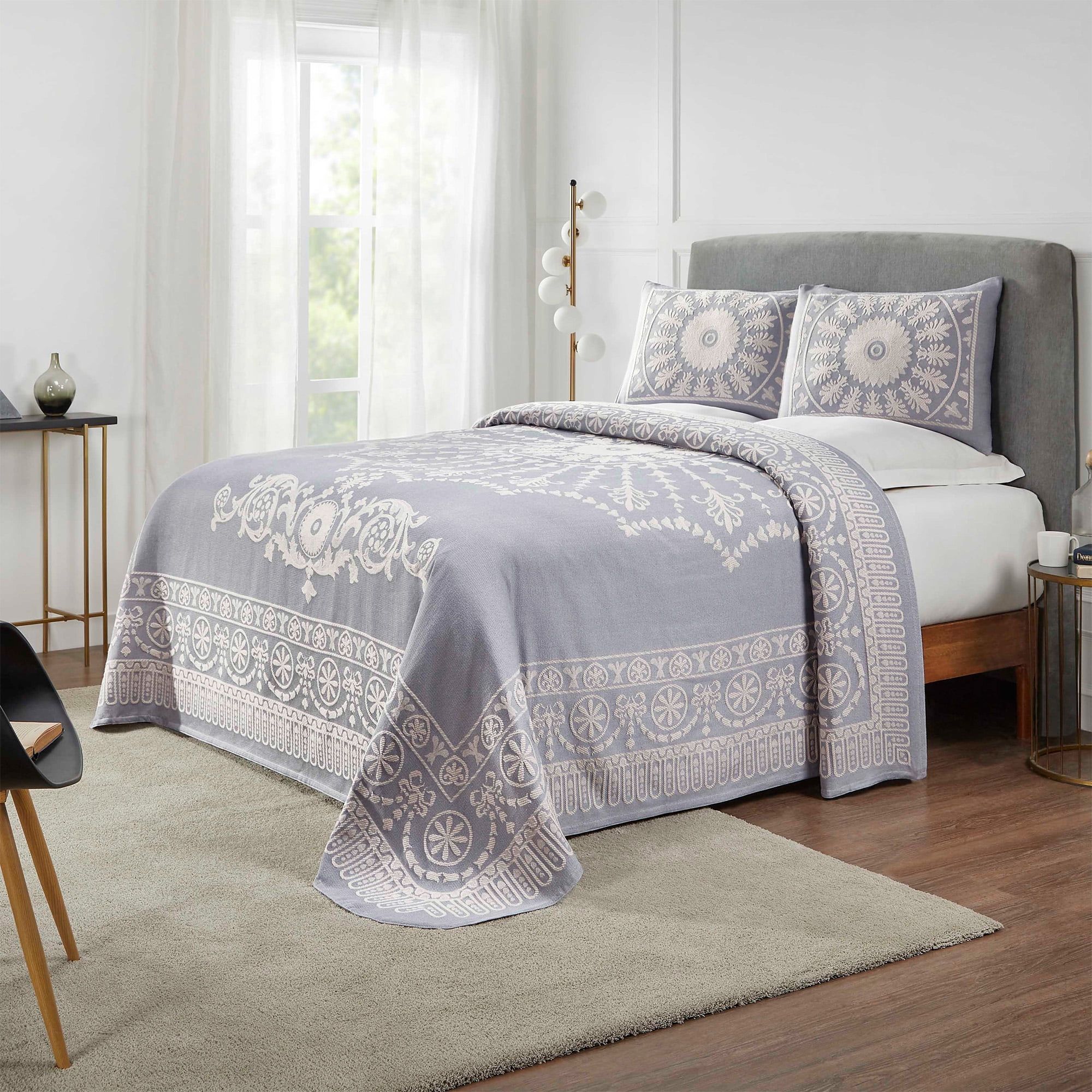 Luxurious Slate Blue Queen Bedspread Set with Medallion Design