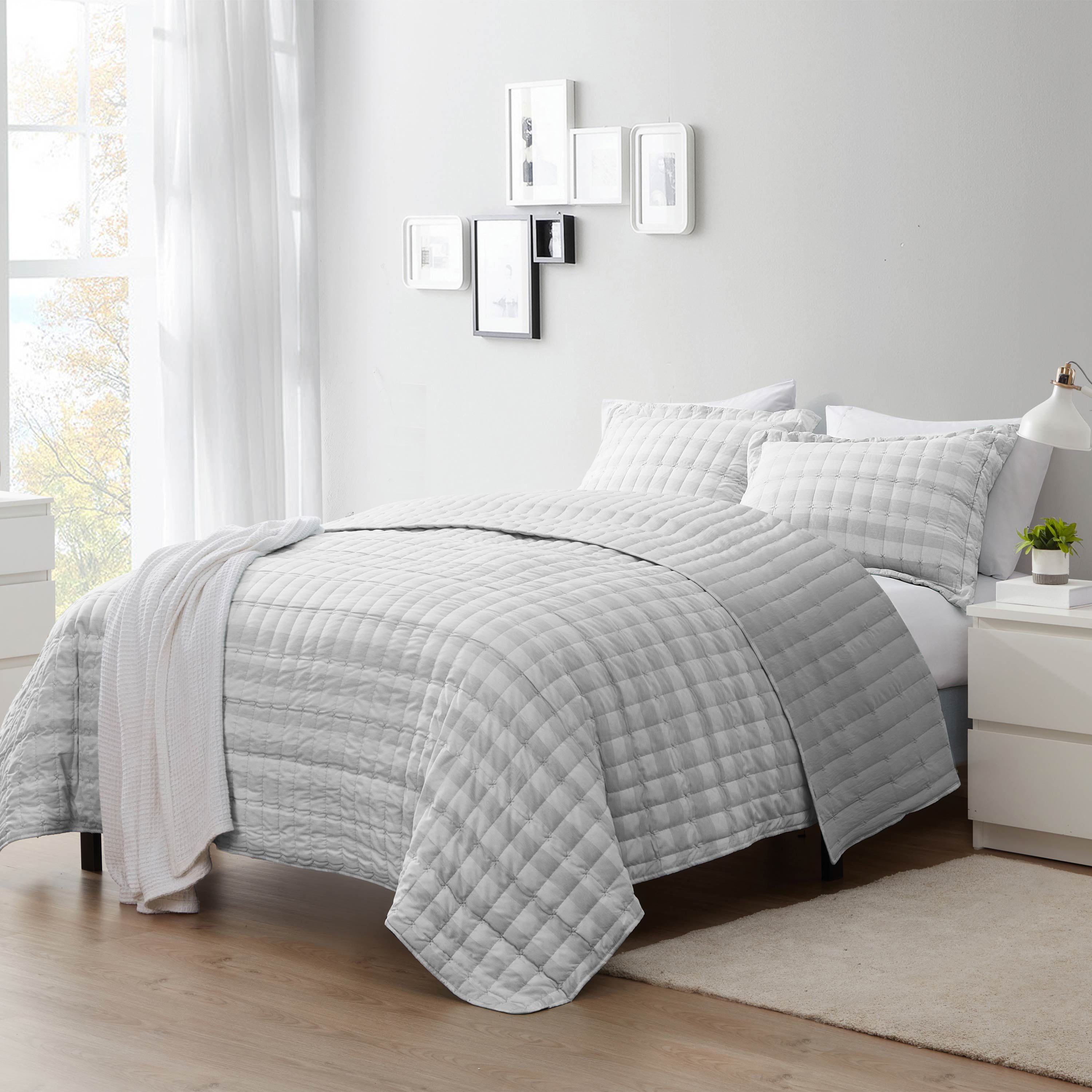 Gray Reversible Microfiber Queen Quilt Set