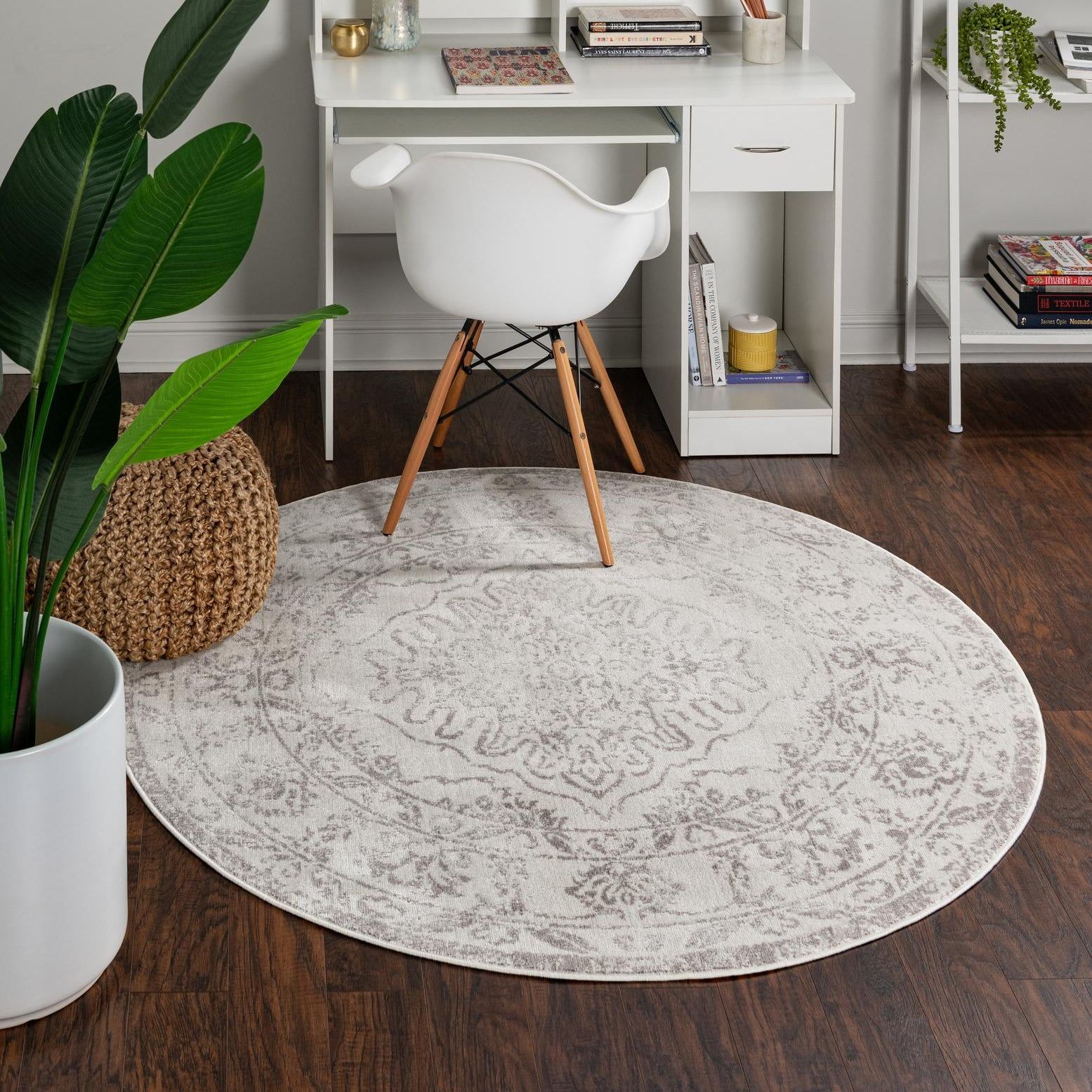 Ivory Round Synthetic Easy Care Area Rug