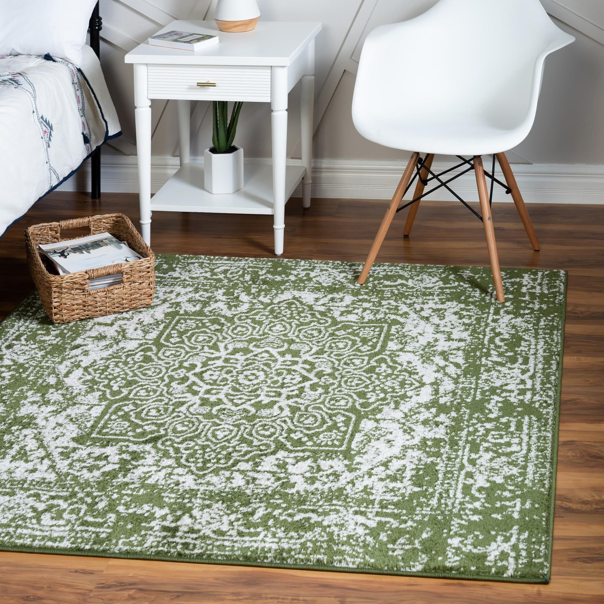 Green and Ivory Square Medallion Indoor Rug