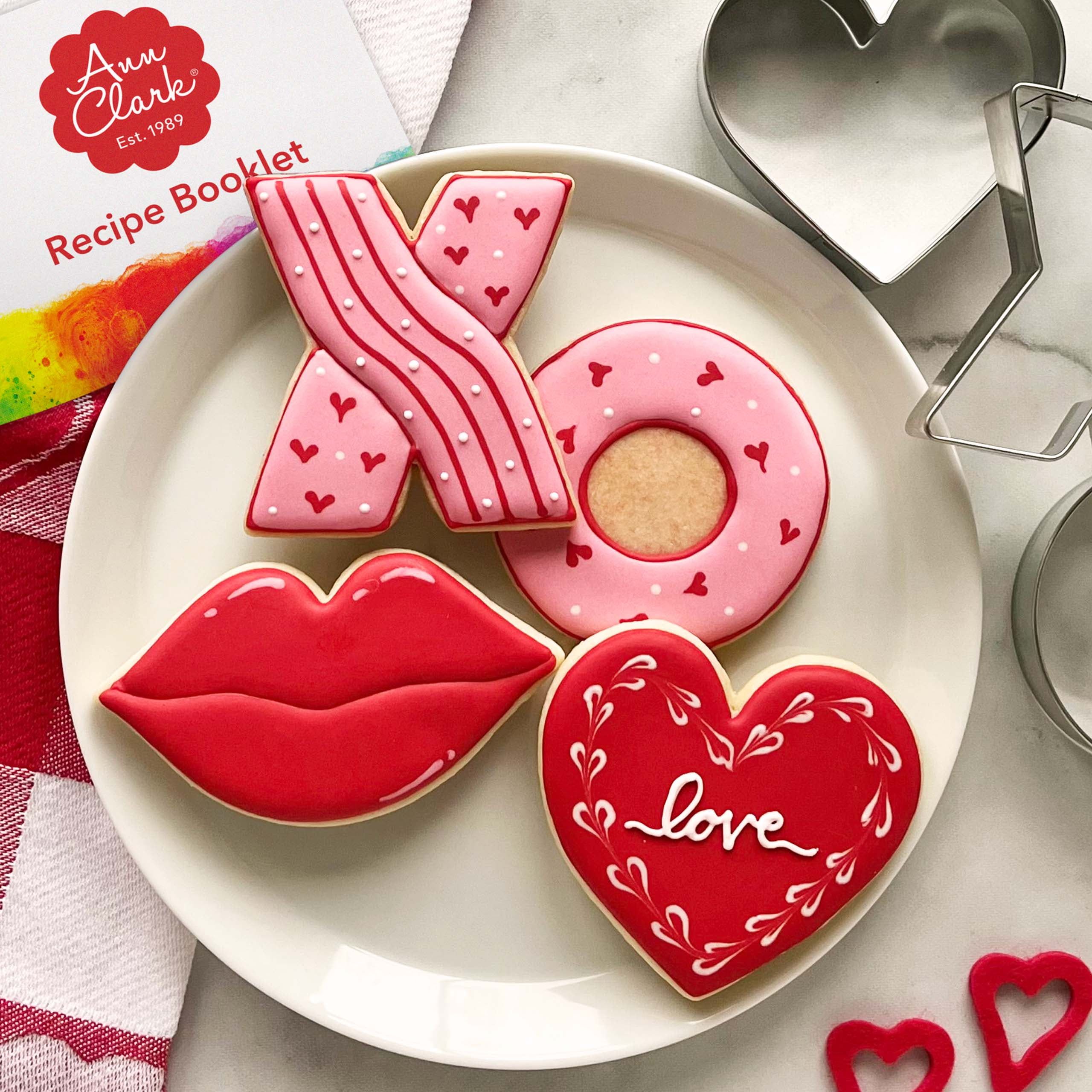 Valentine's Day Metal Cookie Cutter Set with Recipe Booklet