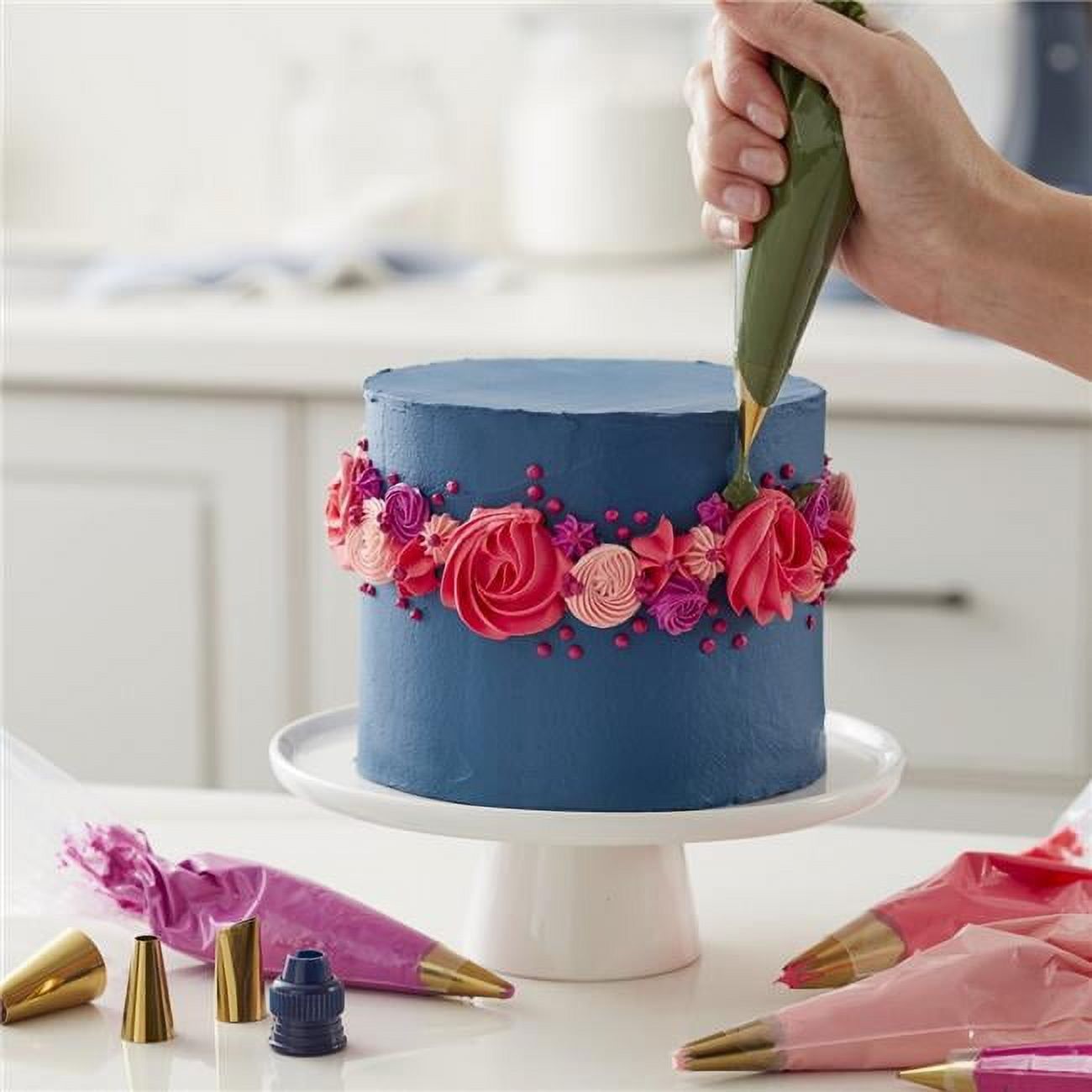 Navy Blue and Gold 17-Piece Cake Decorating Set with Stainless Steel Tips