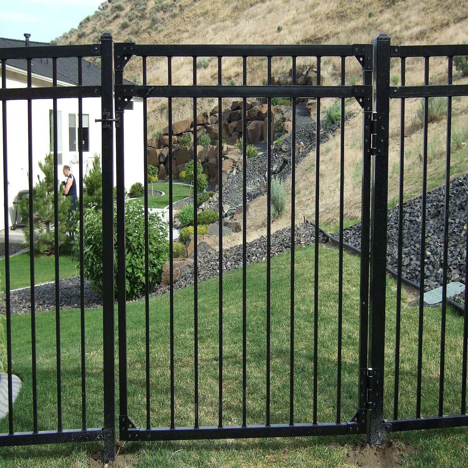 Black Steel 4ft W x 5ft H Anti-Rust Fence Gate with 3 Rails