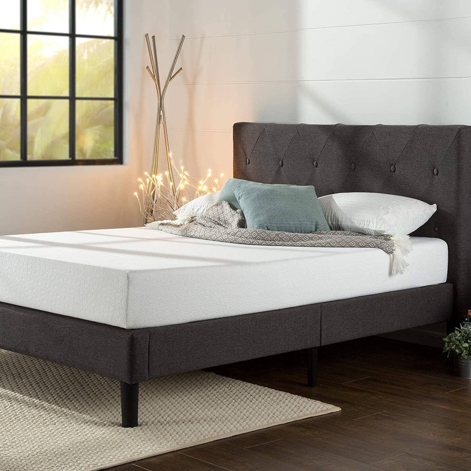 King Dark Grey Tufted Upholstered Platform Bed with Pine Slats